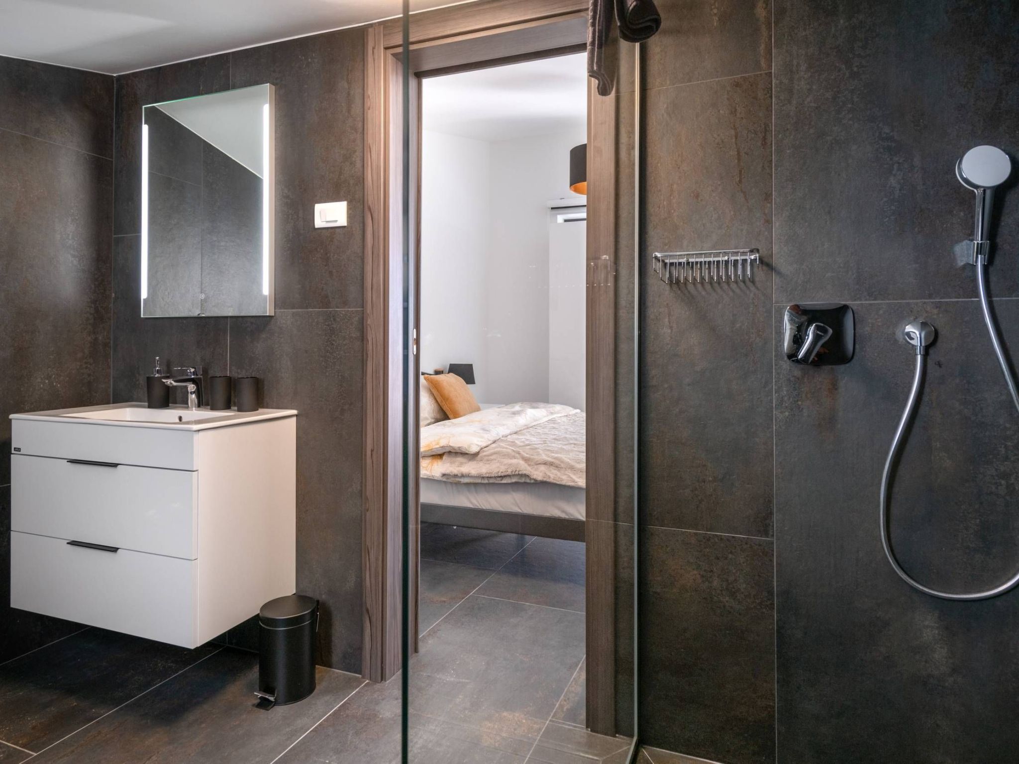 4 SZ mit Bad en suite Pool und Sommerküche-Binnen