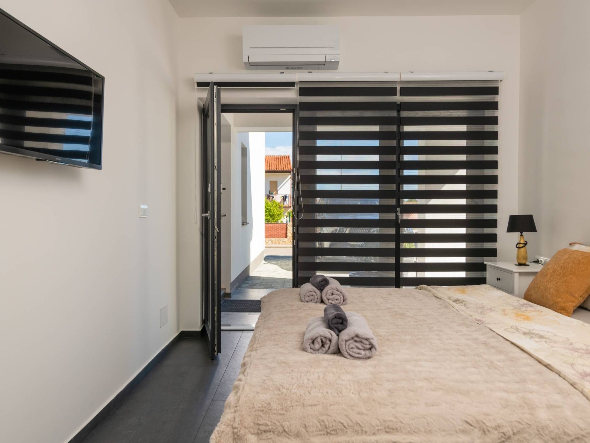 4 SZ mit Bad en suite Pool und Sommerküche-Binnen