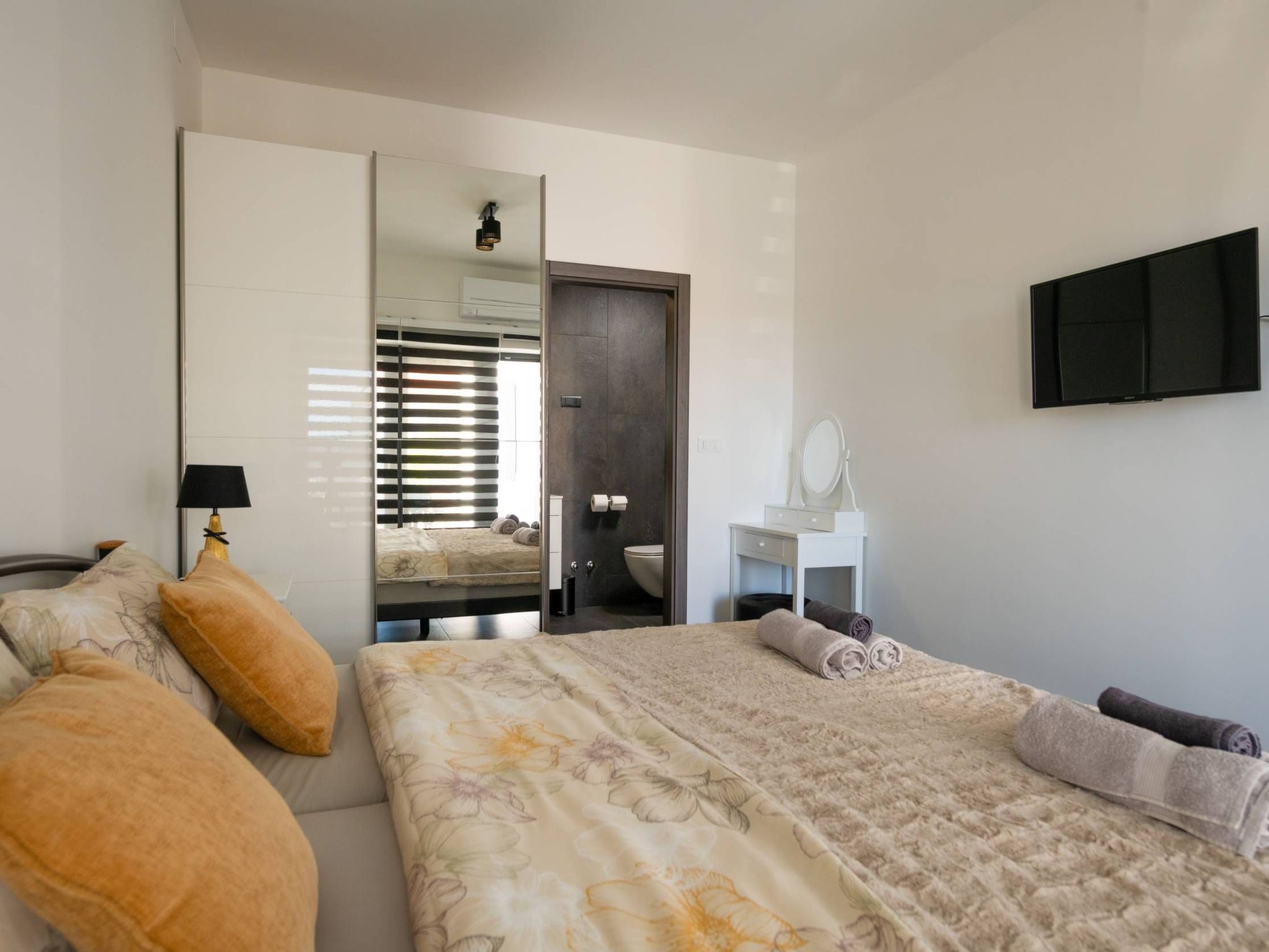 4 SZ mit Bad en suite Pool und Sommerküche-Binnen