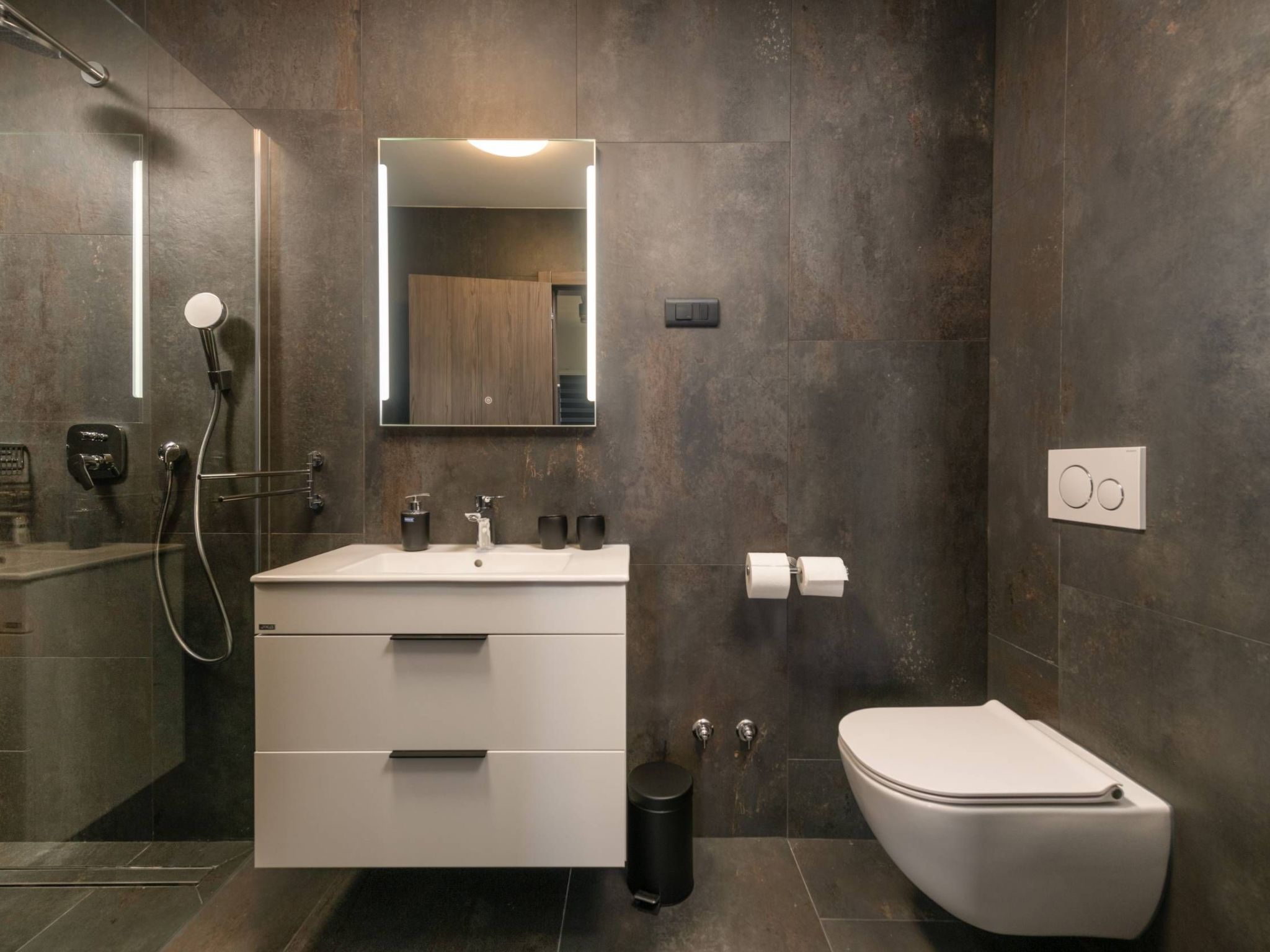 4 SZ mit Bad en suite Pool und Sommerküche-Binnen