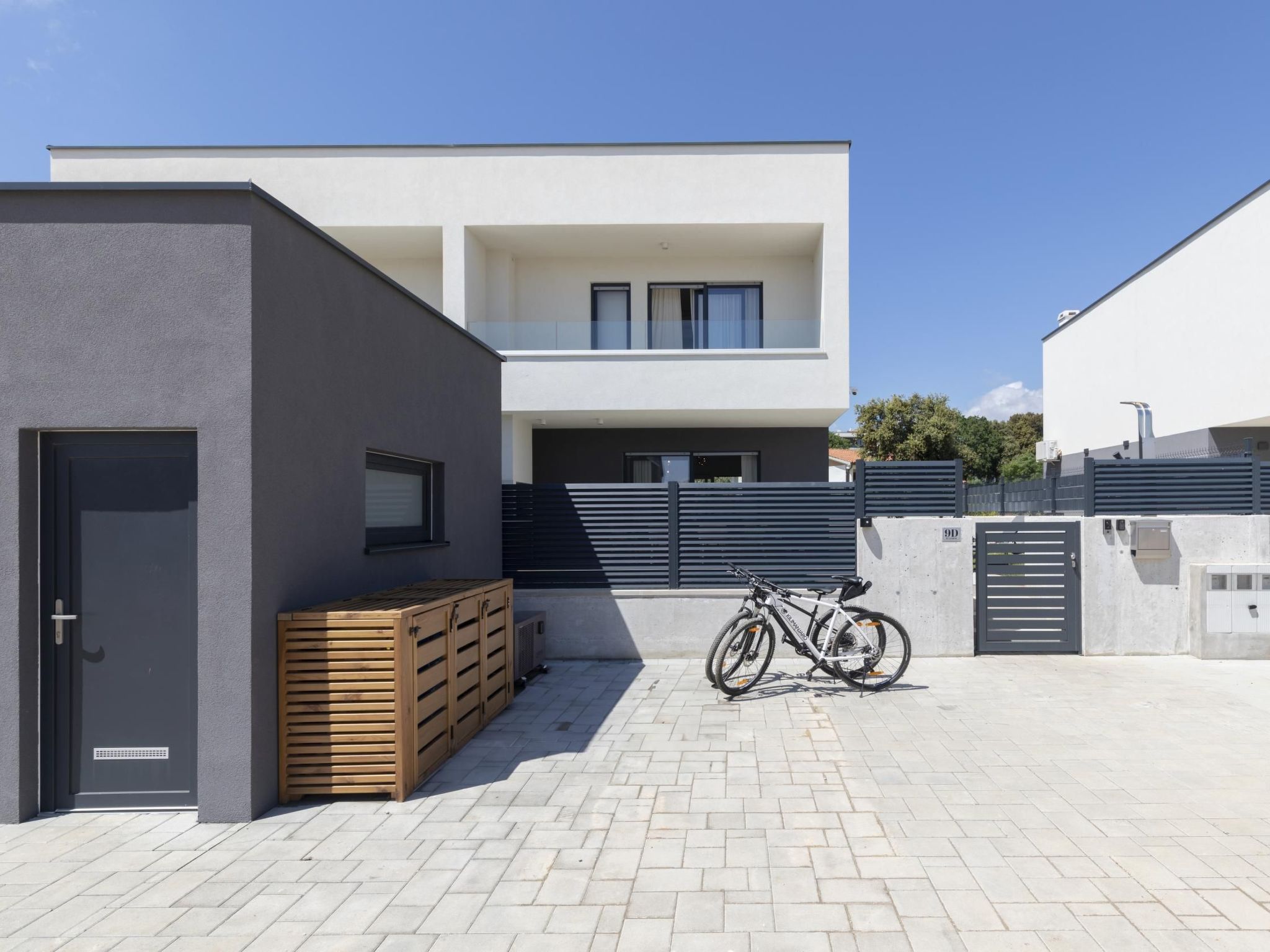 Villa Oasis mit beheiztem Pool, 700 m vom Meer entfernt-Inside