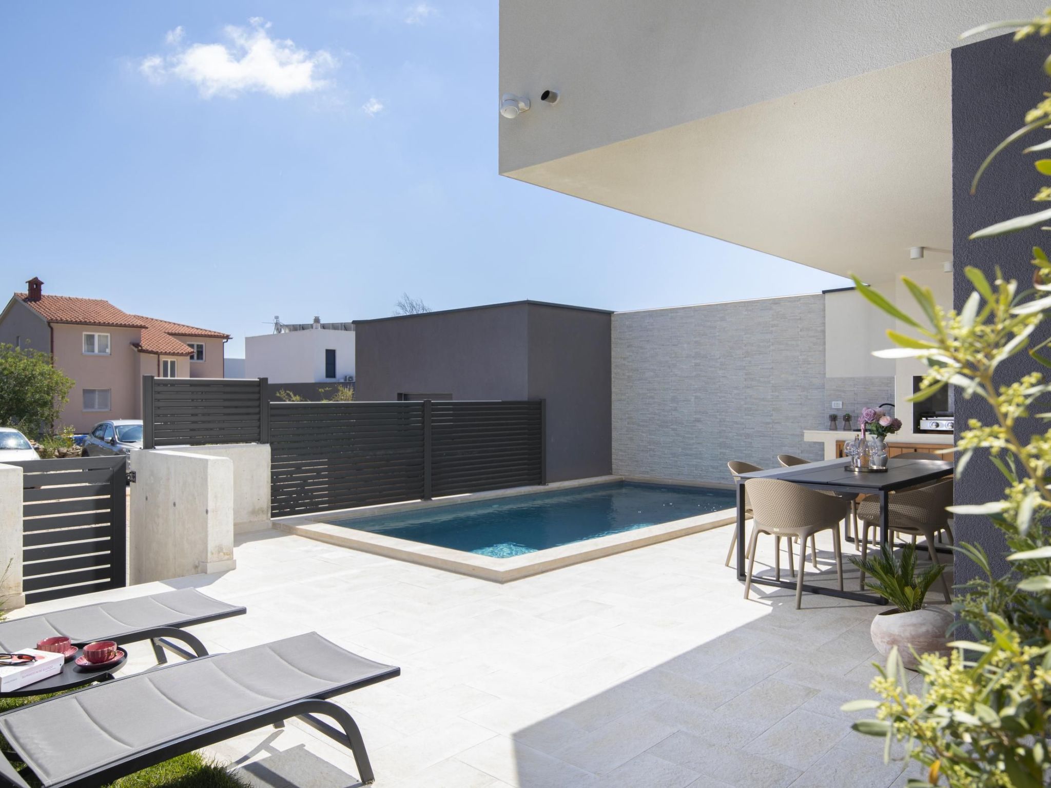 Villa Oasis mit beheiztem Pool, 700 m vom Meer entfernt-Inside