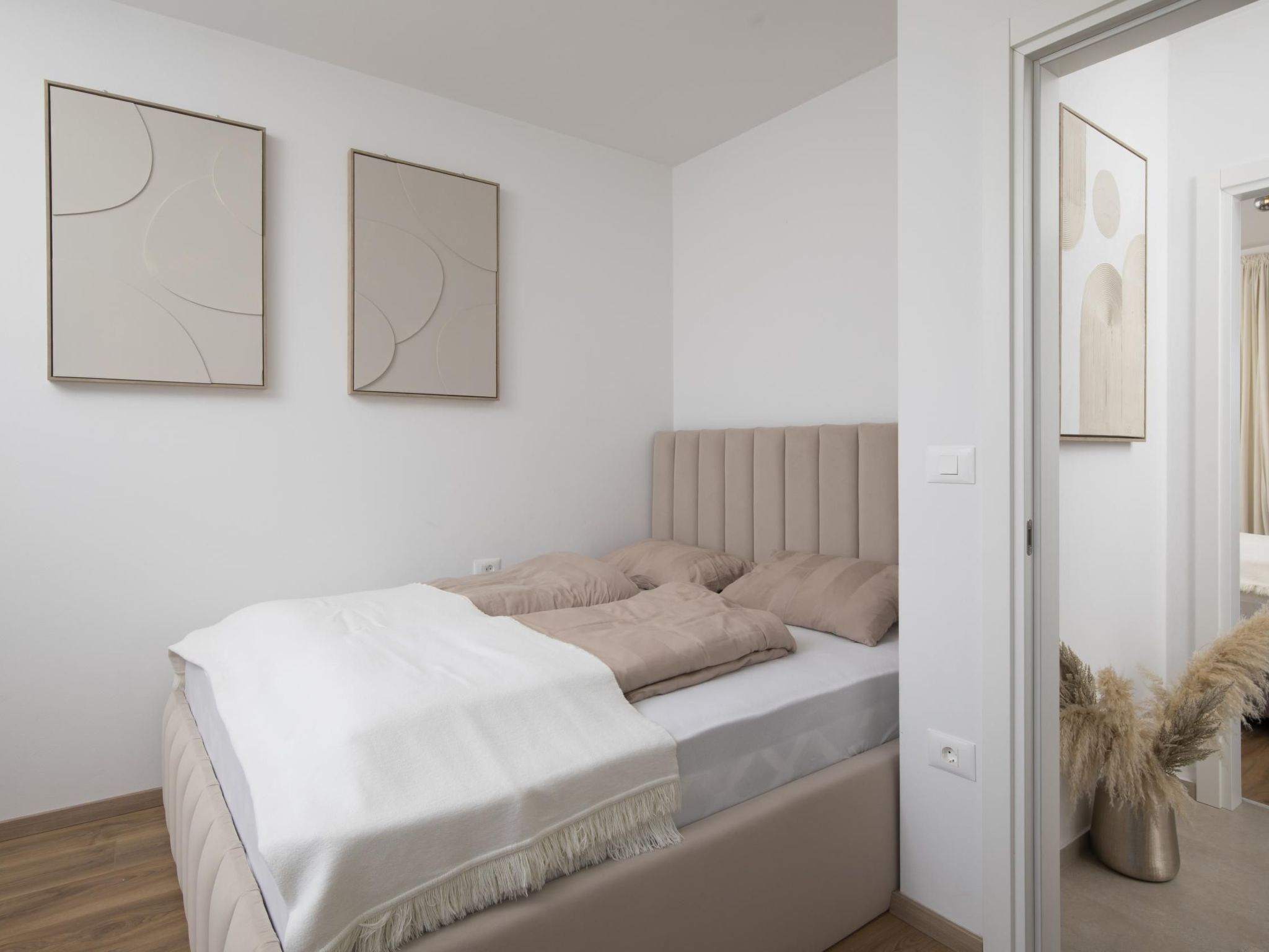 Villa Oasis mit beheiztem Pool, 700 m vom Meer entfernt-Inside