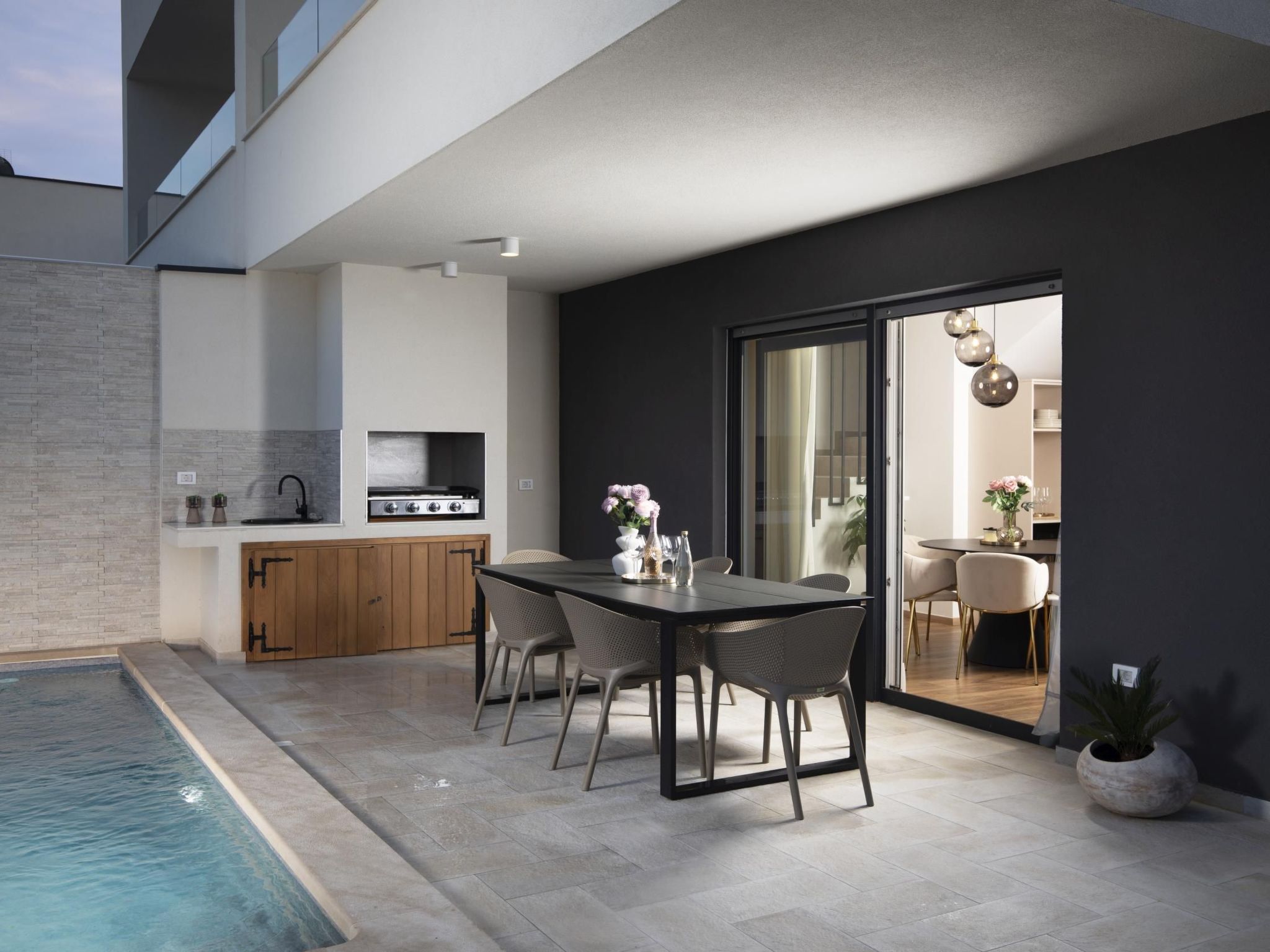 Villa Oasis mit beheiztem Pool, 700 m vom Meer entfernt-Inside