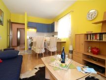 Schönes Apartment, privater Parkplatz und Strand in der Nähe