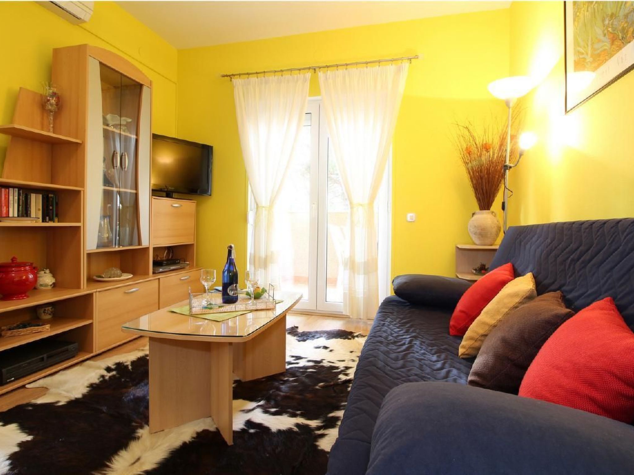 Schönes Apartment, privater Parkplatz und Strand in der Nähe