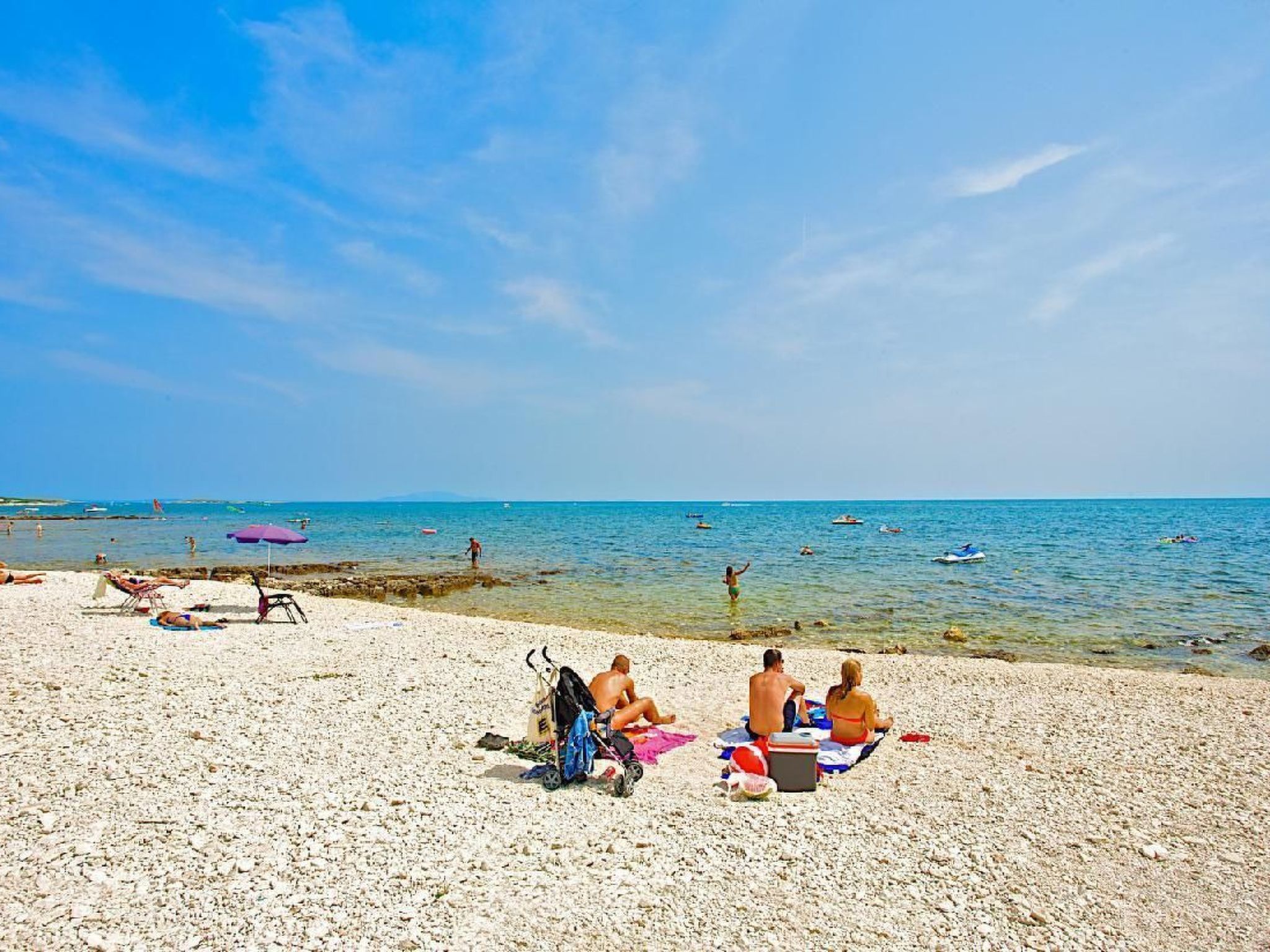 Photo of Schönes Apartment, privater Parkplatz und Strand in der Nähe