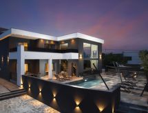 Villa Blick Istrië: Luxe vrijstaande villa met privézwembad op 700m van zee - thumbnail 1