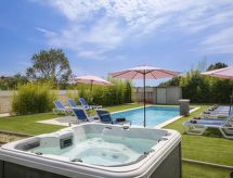 Ruim vakantiehuis voor 11 personen met privézwembad, sauna en zeezicht in Medulin - thumbnail 5
