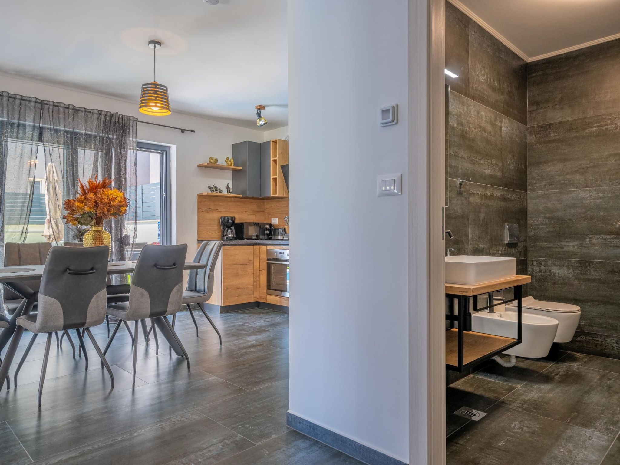 Apartment Rose mit privatem Pool-Drinnen