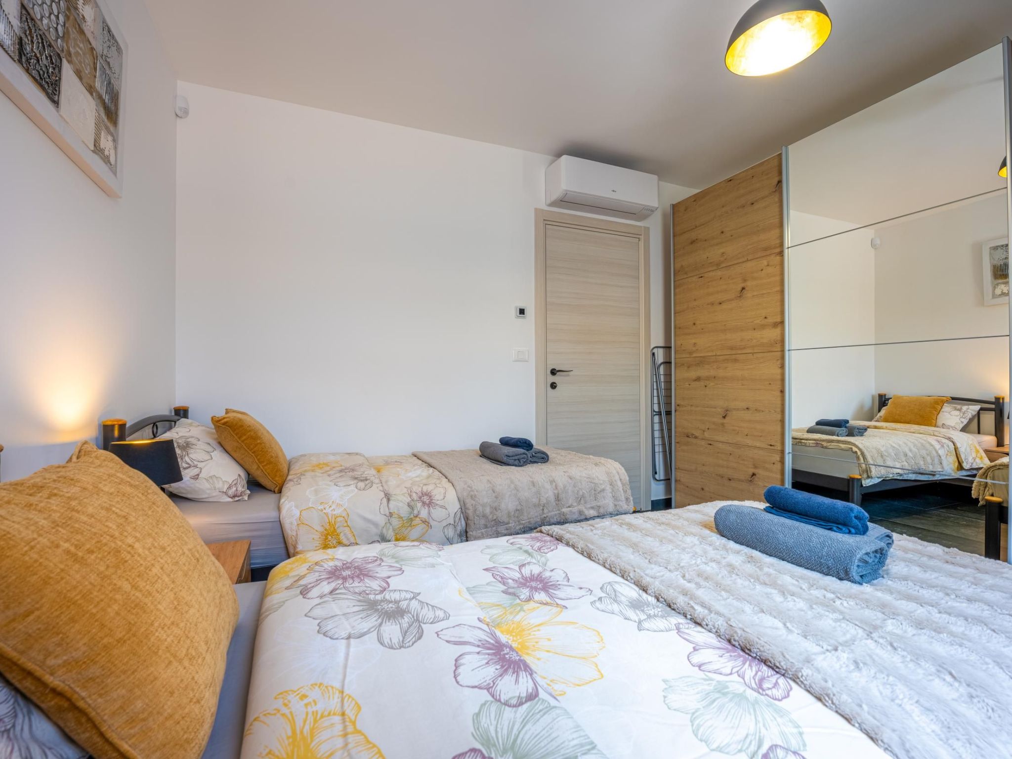 Apartment Rose mit privatem Pool-Drinnen