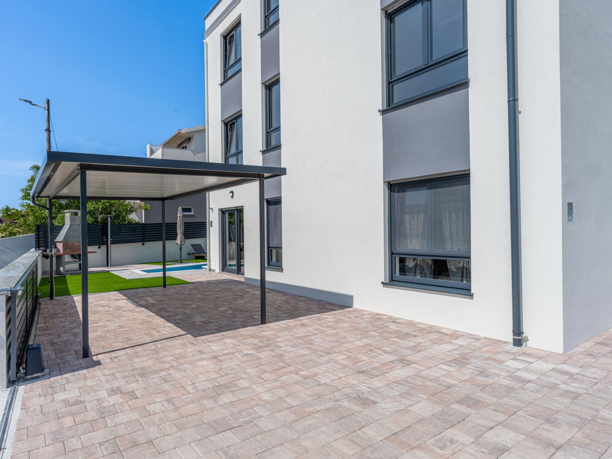 Apartment Rose mit privatem Pool-Drinnen