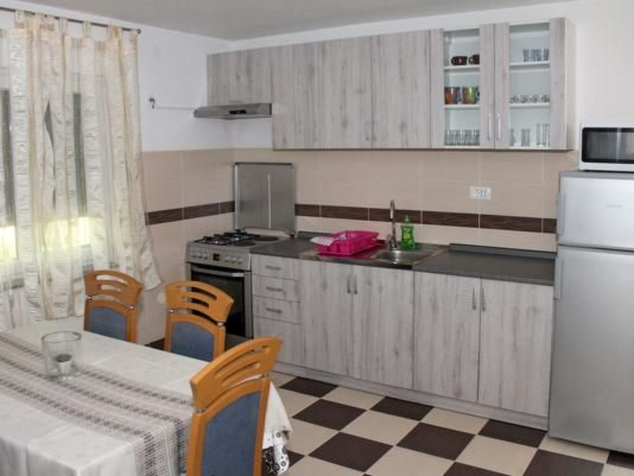 Photo of mit Privatparkplatz