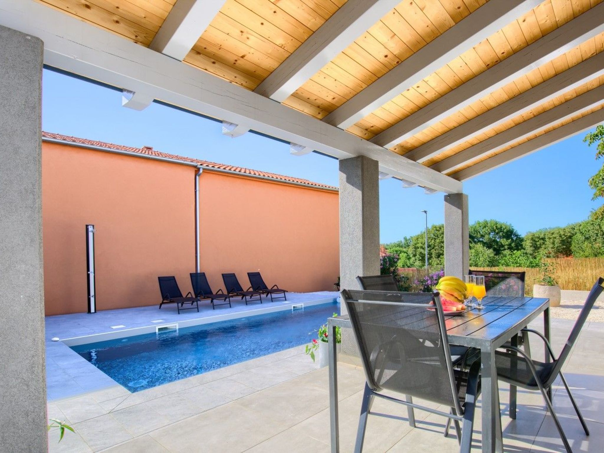 Villa Emily - Image-tags.info