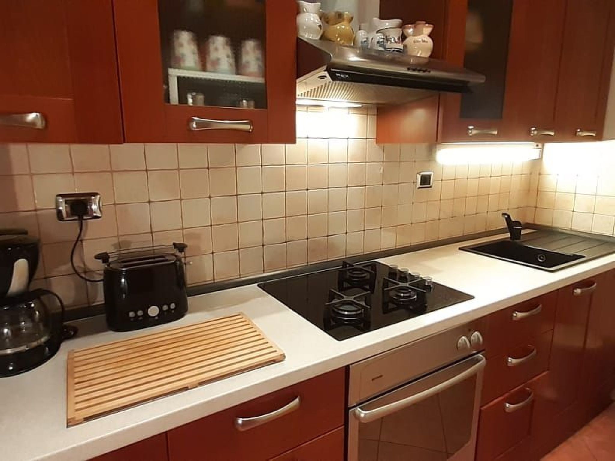 Mit schönem Garten und Sonnenterrasse-Binnen