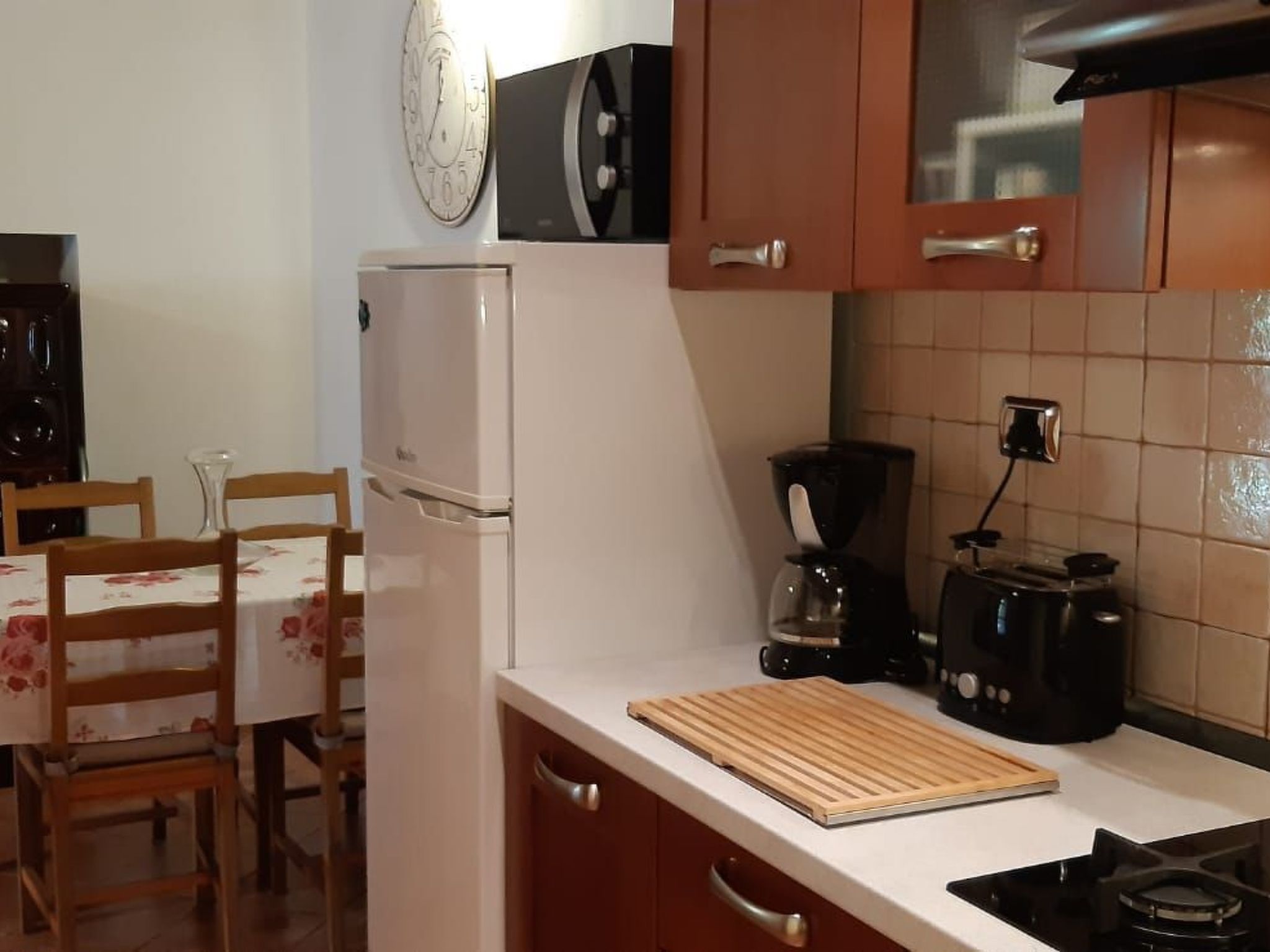 Mit schönem Garten und Sonnenterrasse-Binnen