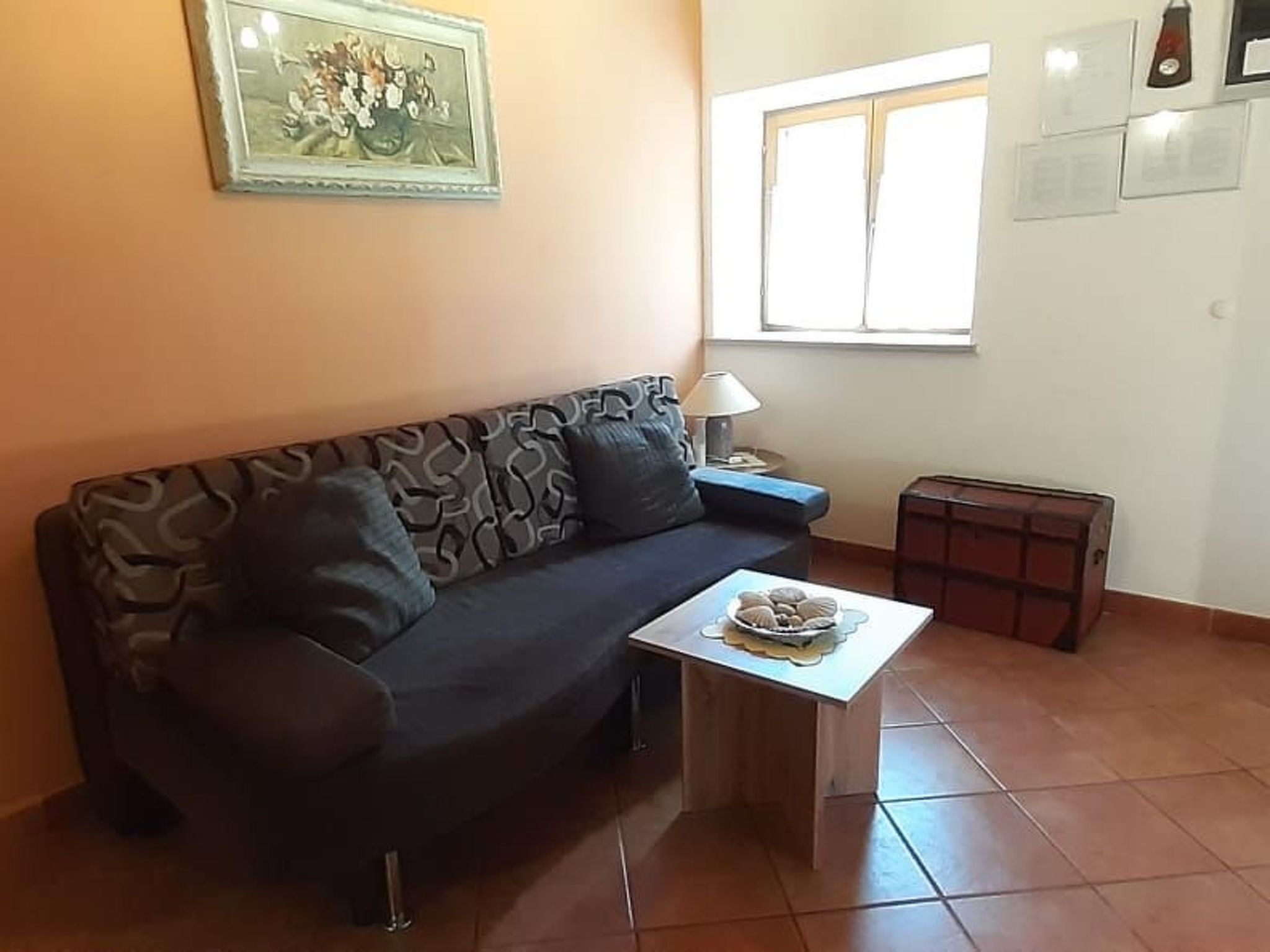 Mit schönem Garten und Sonnenterrasse-Binnen