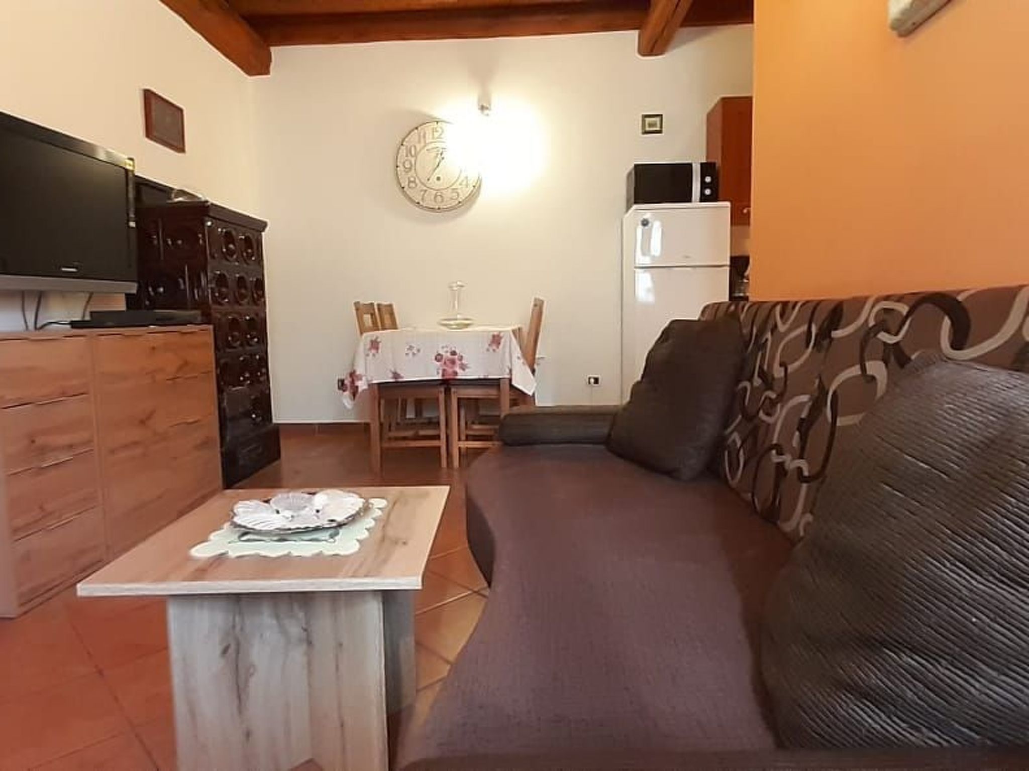 Mit schönem Garten und Sonnenterrasse-Binnen