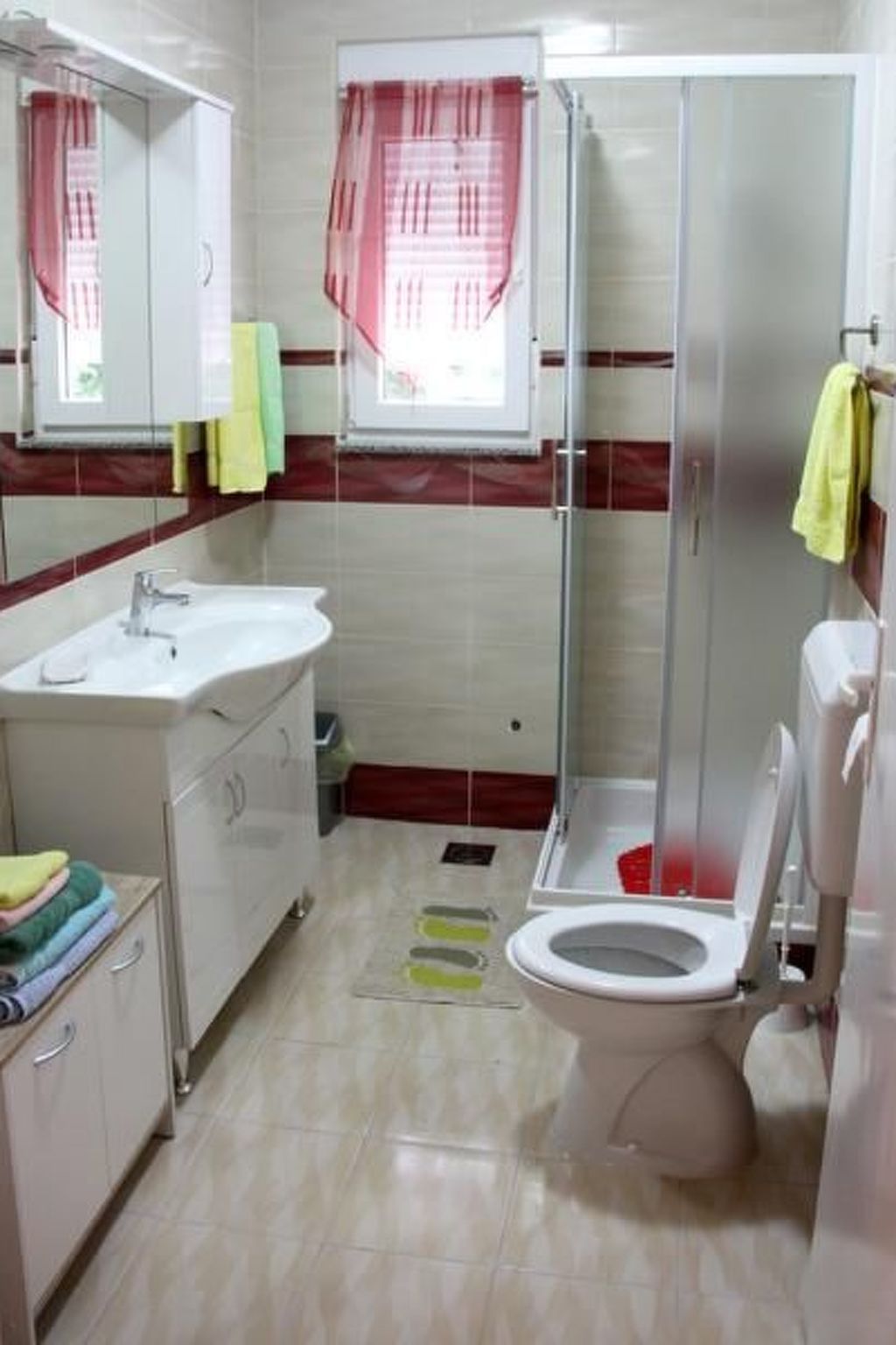 Photo of Wohnung im ersten Stock mit Blick aufs Wasser