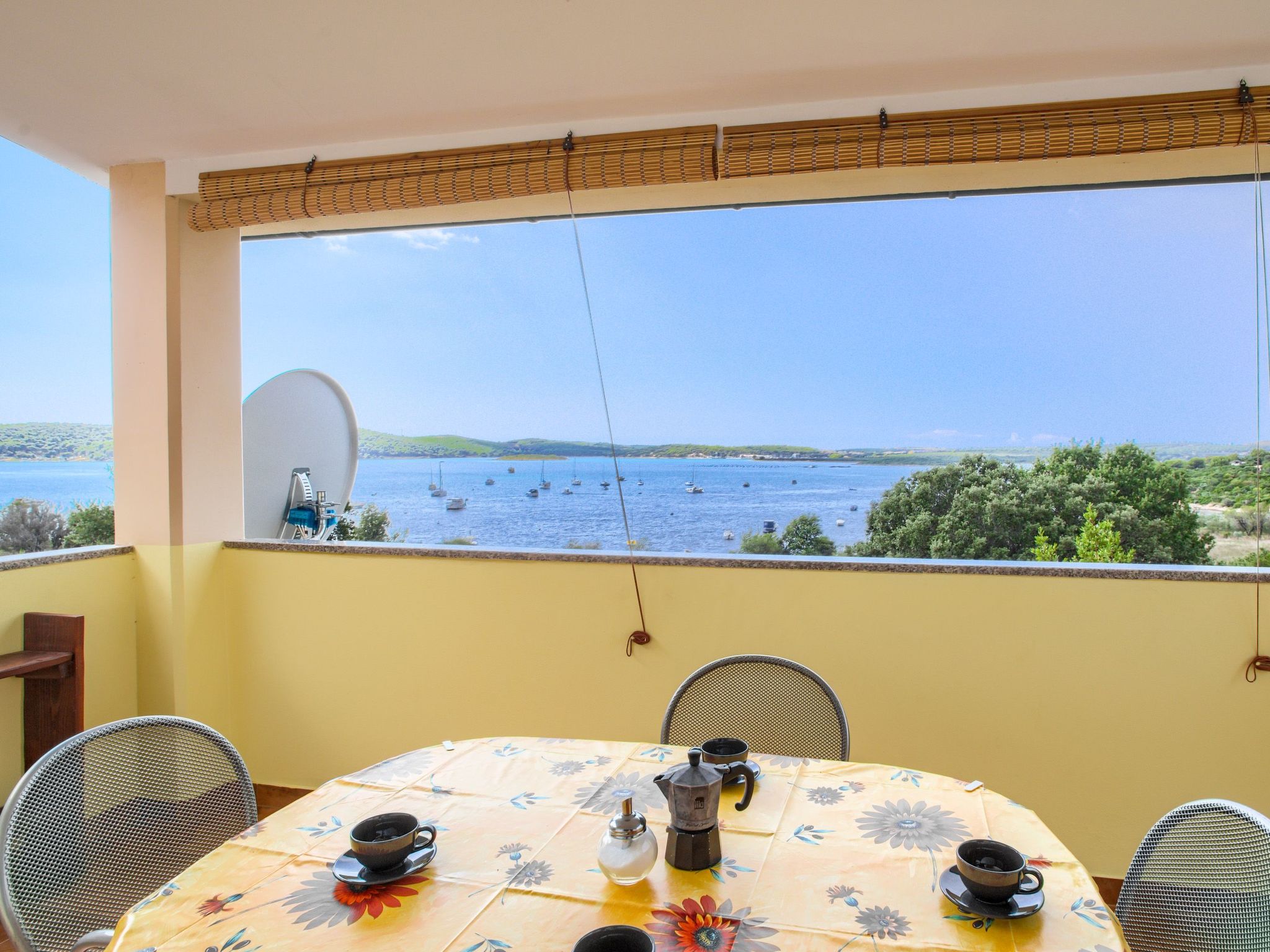 Schöne Wohnung in Medulin mit Möbliertem Balkon-Binnen