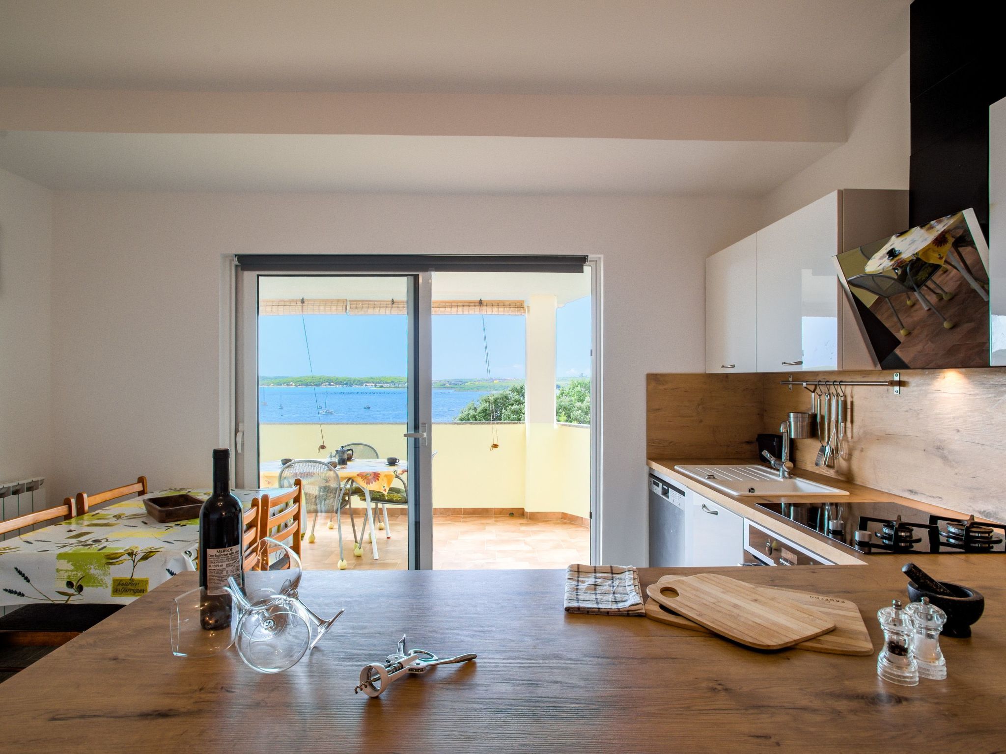 Schöne Wohnung in Medulin mit Möbliertem Balkon-Binnen