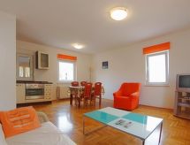 Appartement Medulin met terras op 100m van zee - thumbnail 4