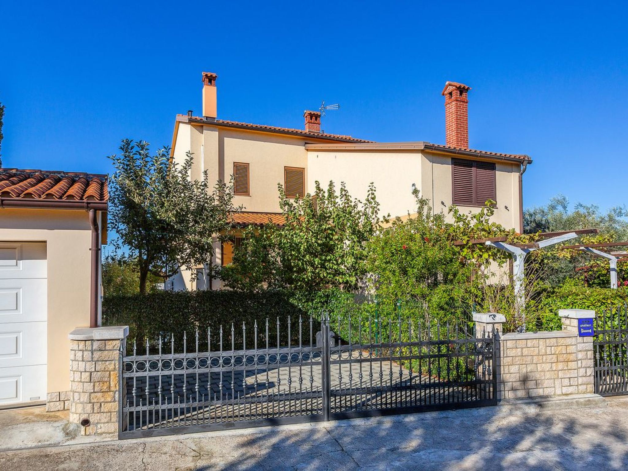 Wohnung "Maretic Veliki" mit Terrasse