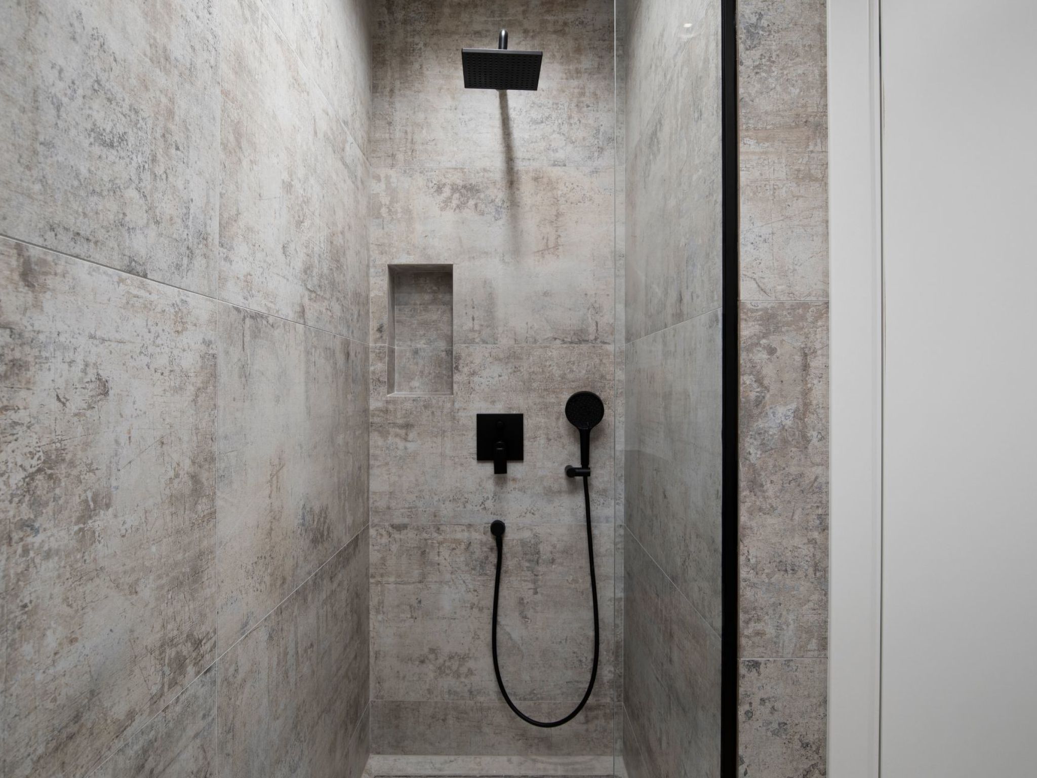 Photo of "Amore Bijeca - B6"