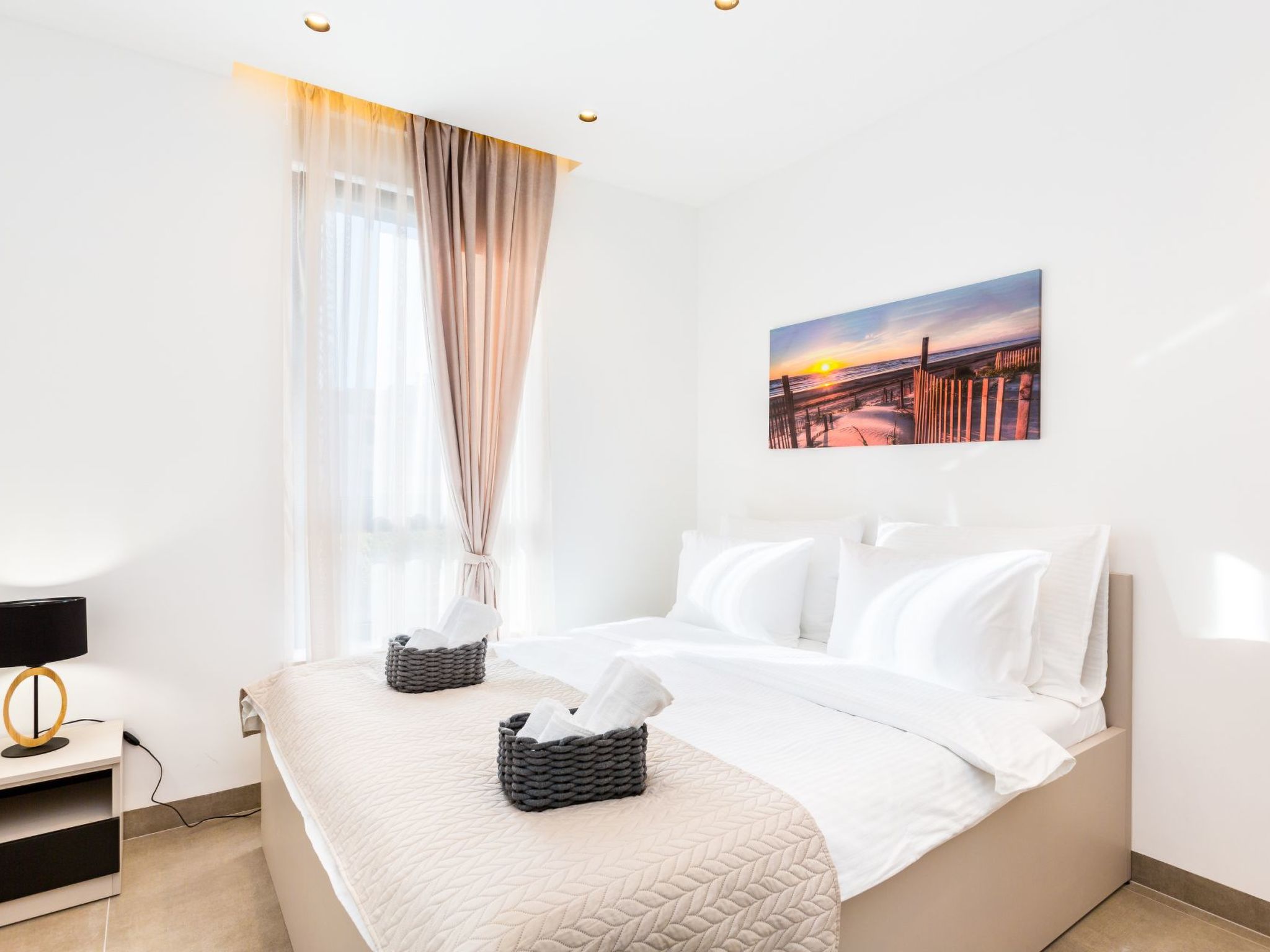 Photo of "Amore Bijeca - B6"