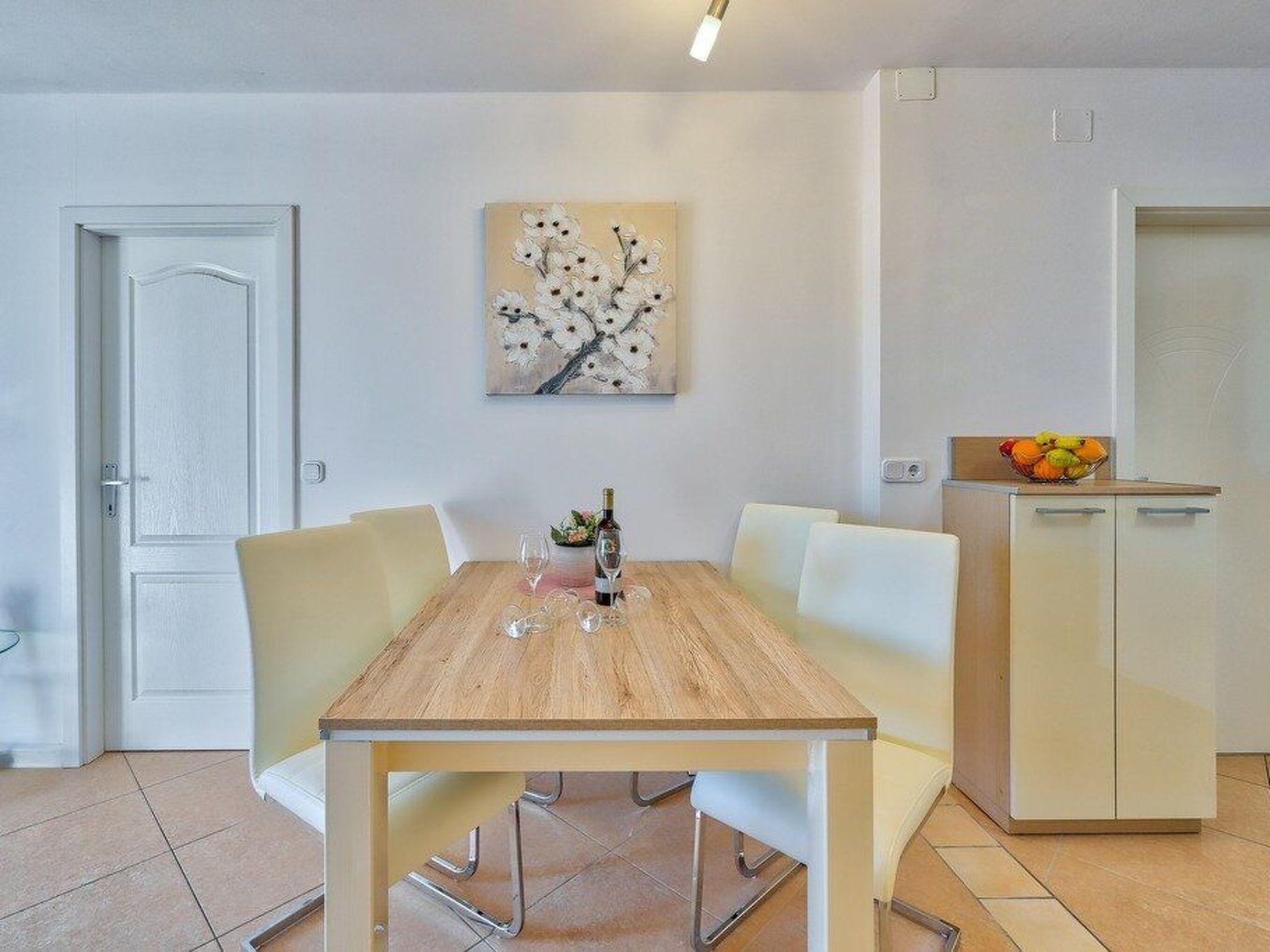 Modernes und komfortables Wohnen in der Wohnung-Dedans