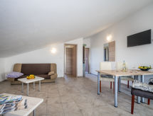 Sfeervol appartement met tuin en bbq, dichtbij zee en strand in Ližnjan - thumbnail 2