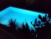 mit Blick auf das Wasser