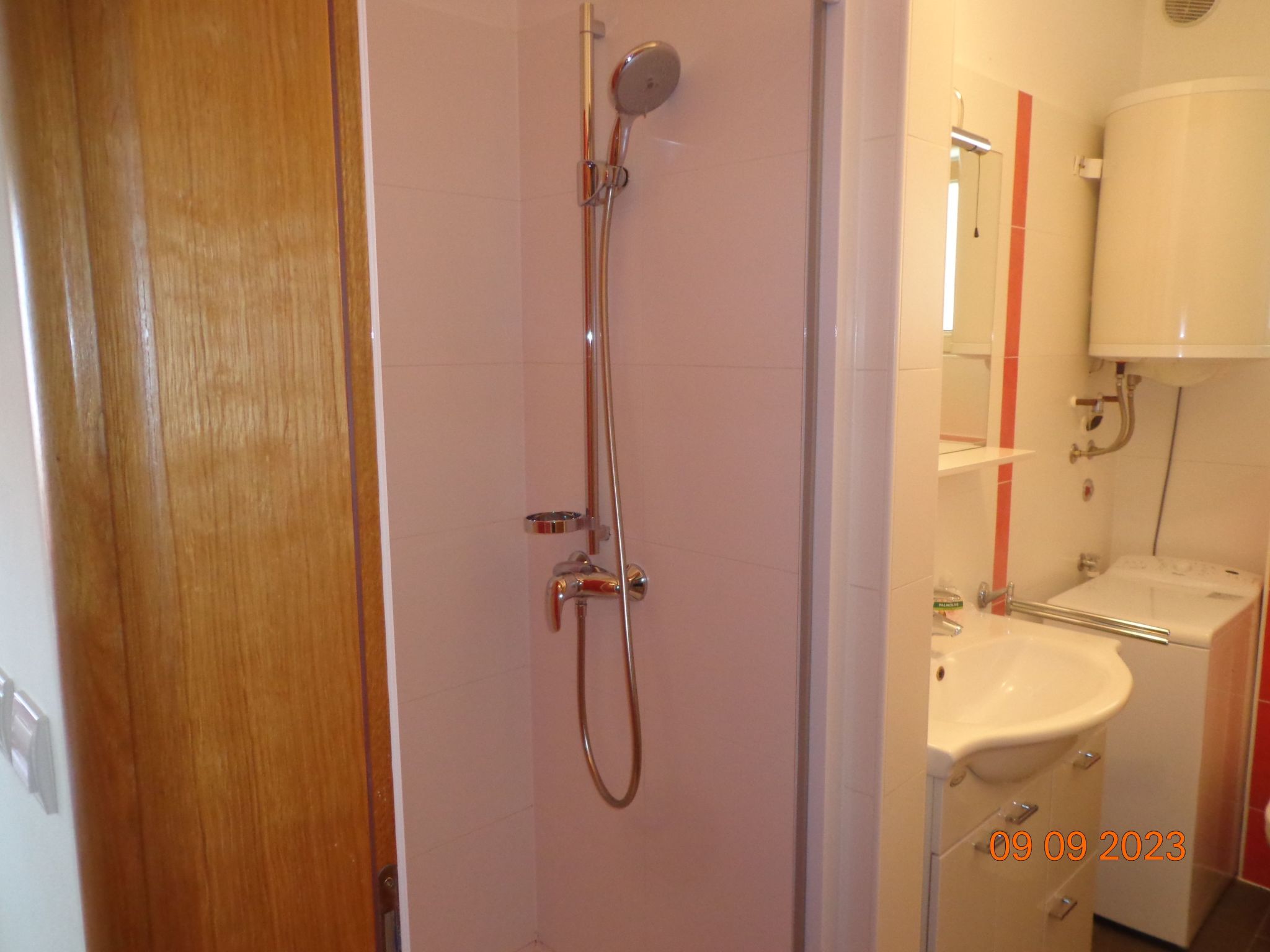 Wohnung mit Blick auf das Wasser-Image-tags.info