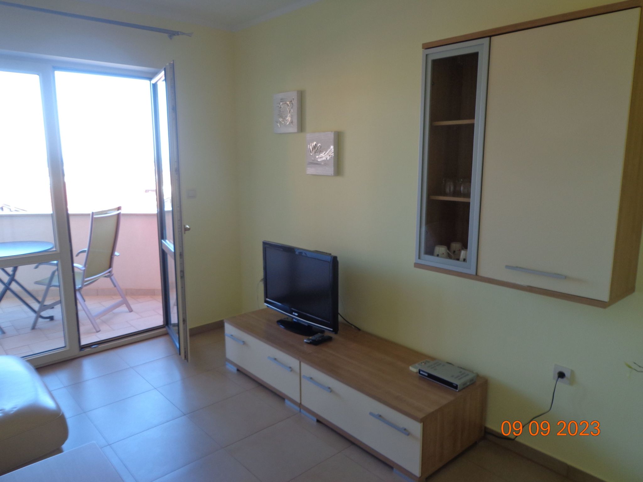 Wohnung mit Blick auf das Wasser-Image-tags.info