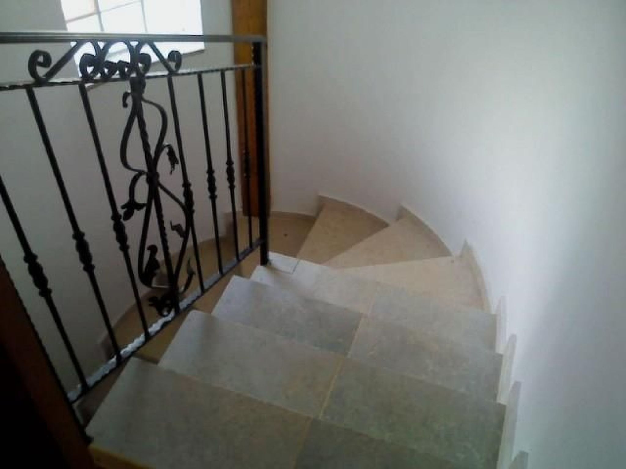 Photo of Steinhaus mit Pool im Natur