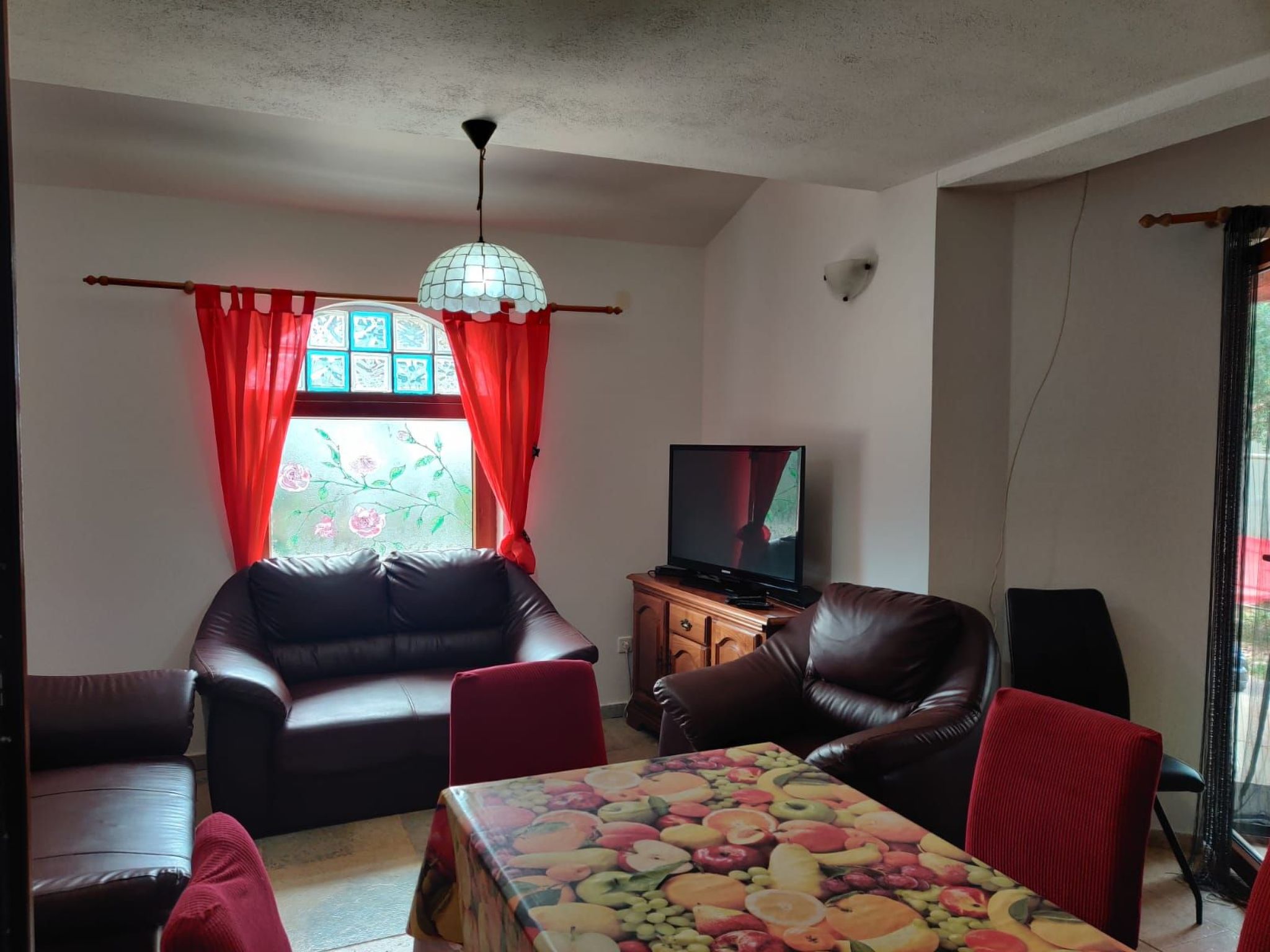 Haus mit Pool-Binnen