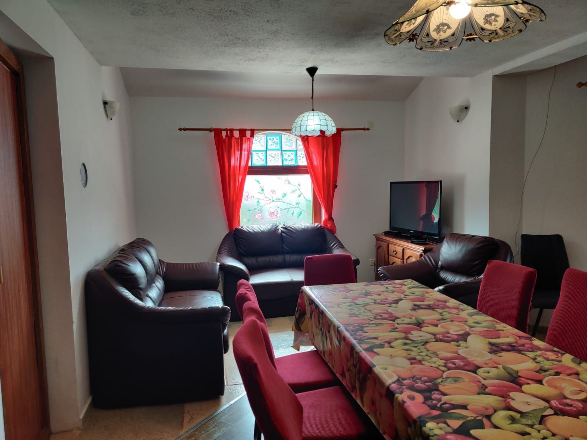 Haus mit Pool-Binnen