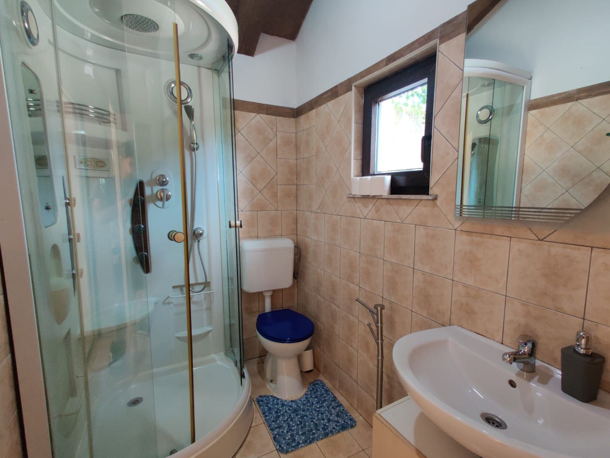 Haus mit Pool-Binnen