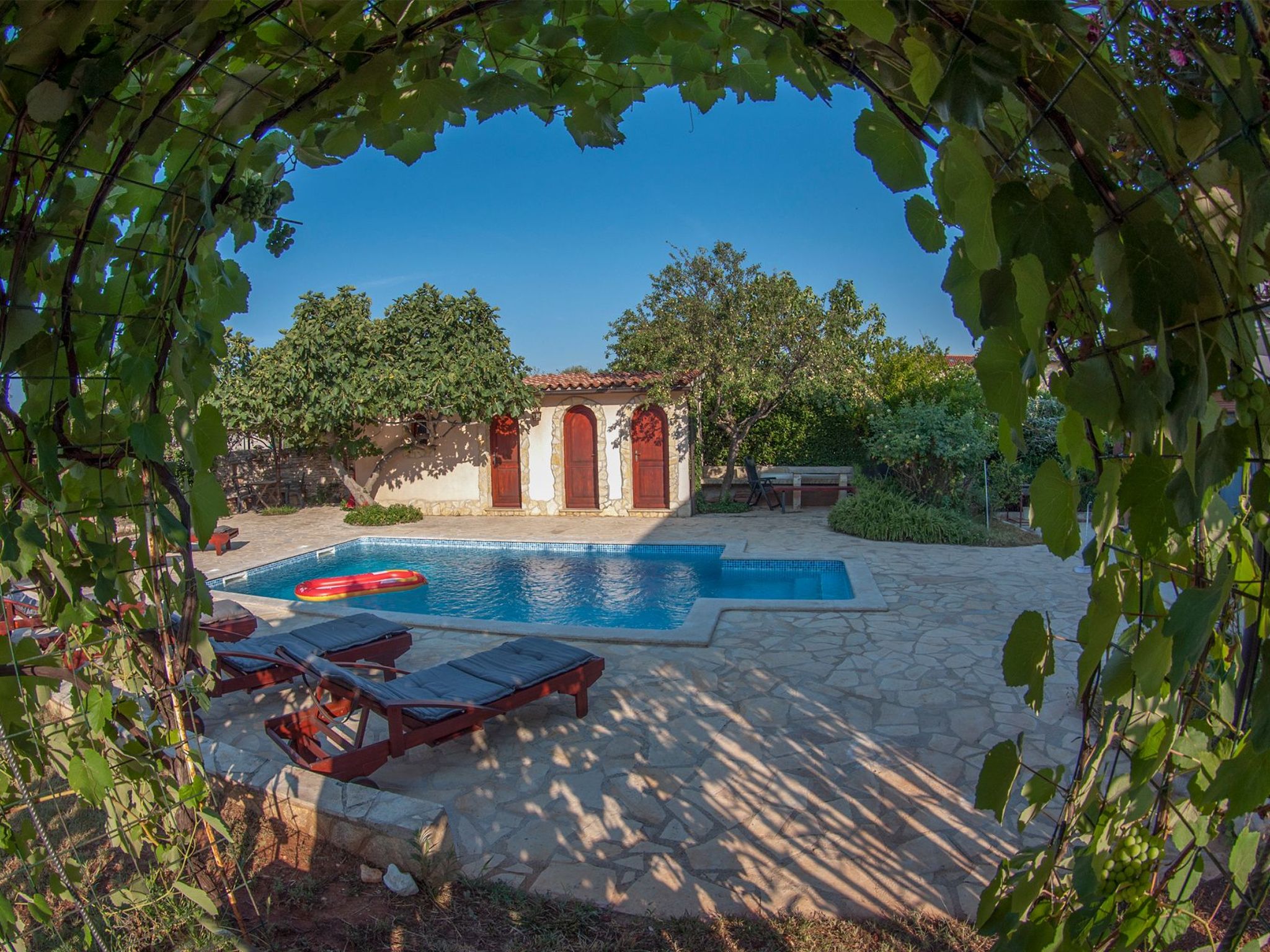 Erdgeschosswohnung für 7 Personen-Image-tags.info