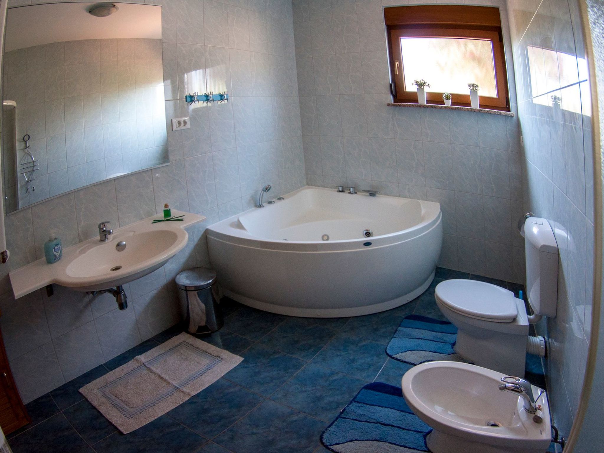 Erdgeschosswohnung für 7 Personen-Image-tags.info