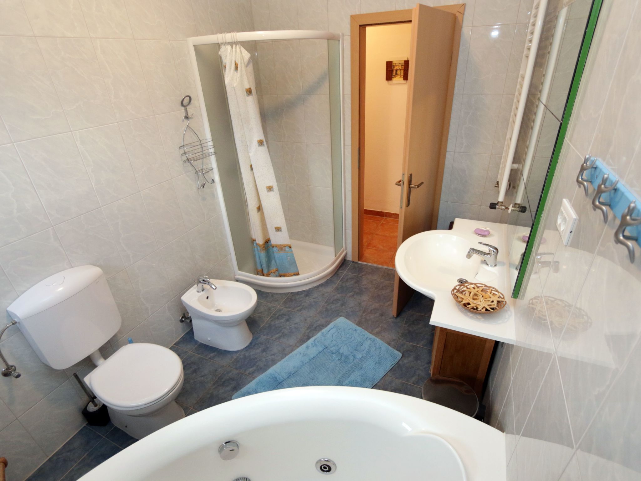 Erdgeschosswohnung für 7 Personen-Image-tags.info