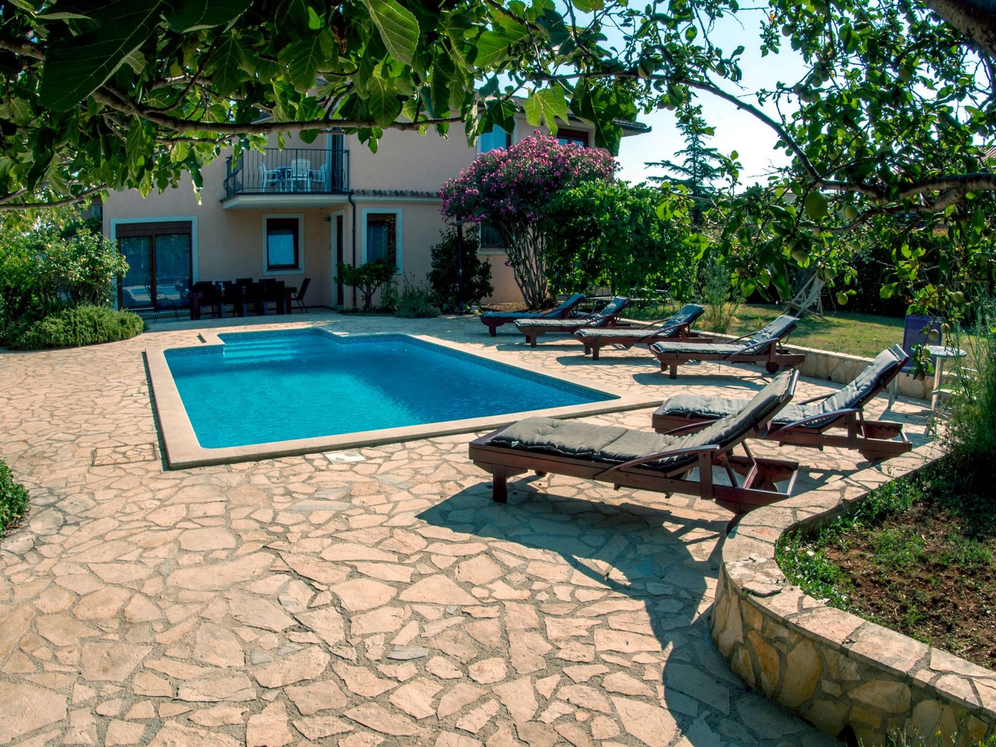 Erdgeschosswohnung für 7 Personen-Image-tags.info