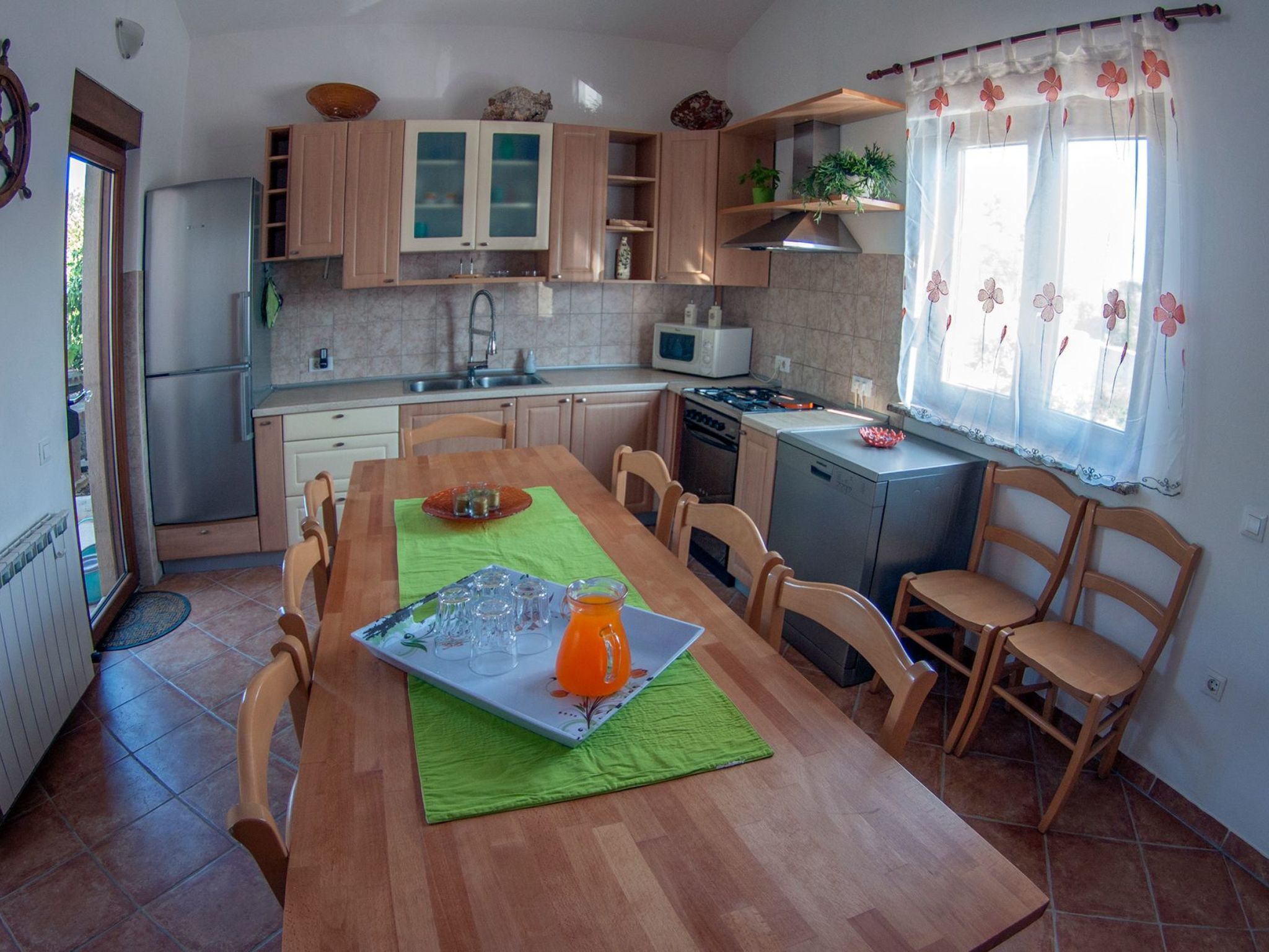 Erdgeschosswohnung für 7 Personen-Image-tags.info