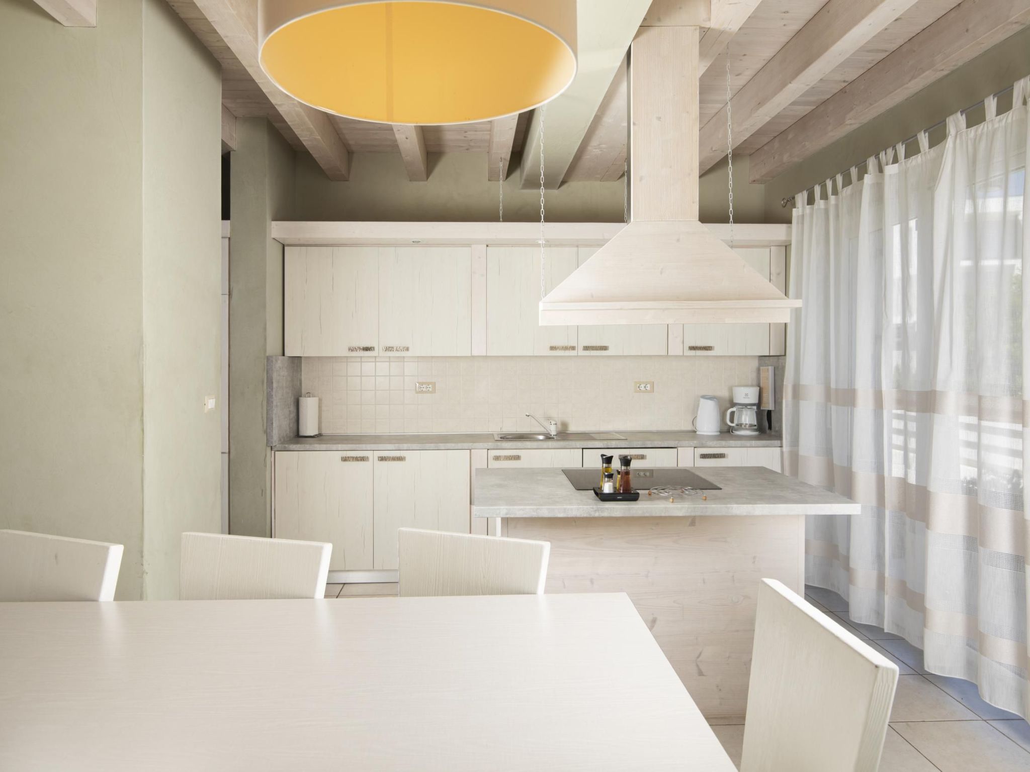 Unknown Accommodation-Binnen