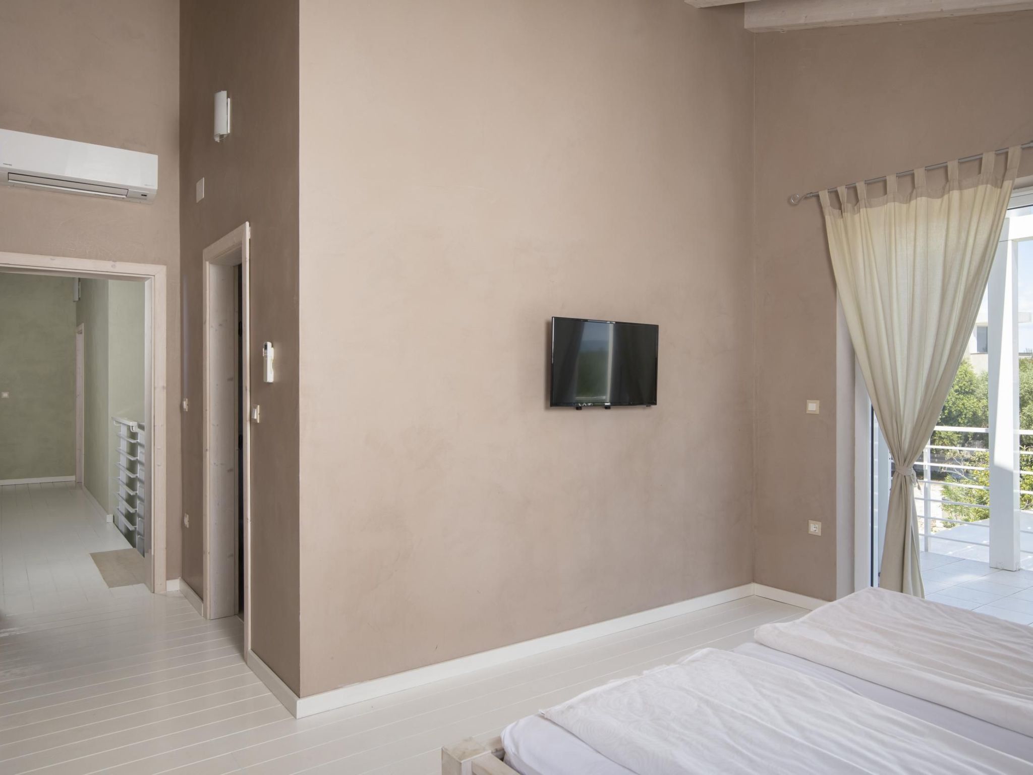 Unknown Accommodation-Binnen