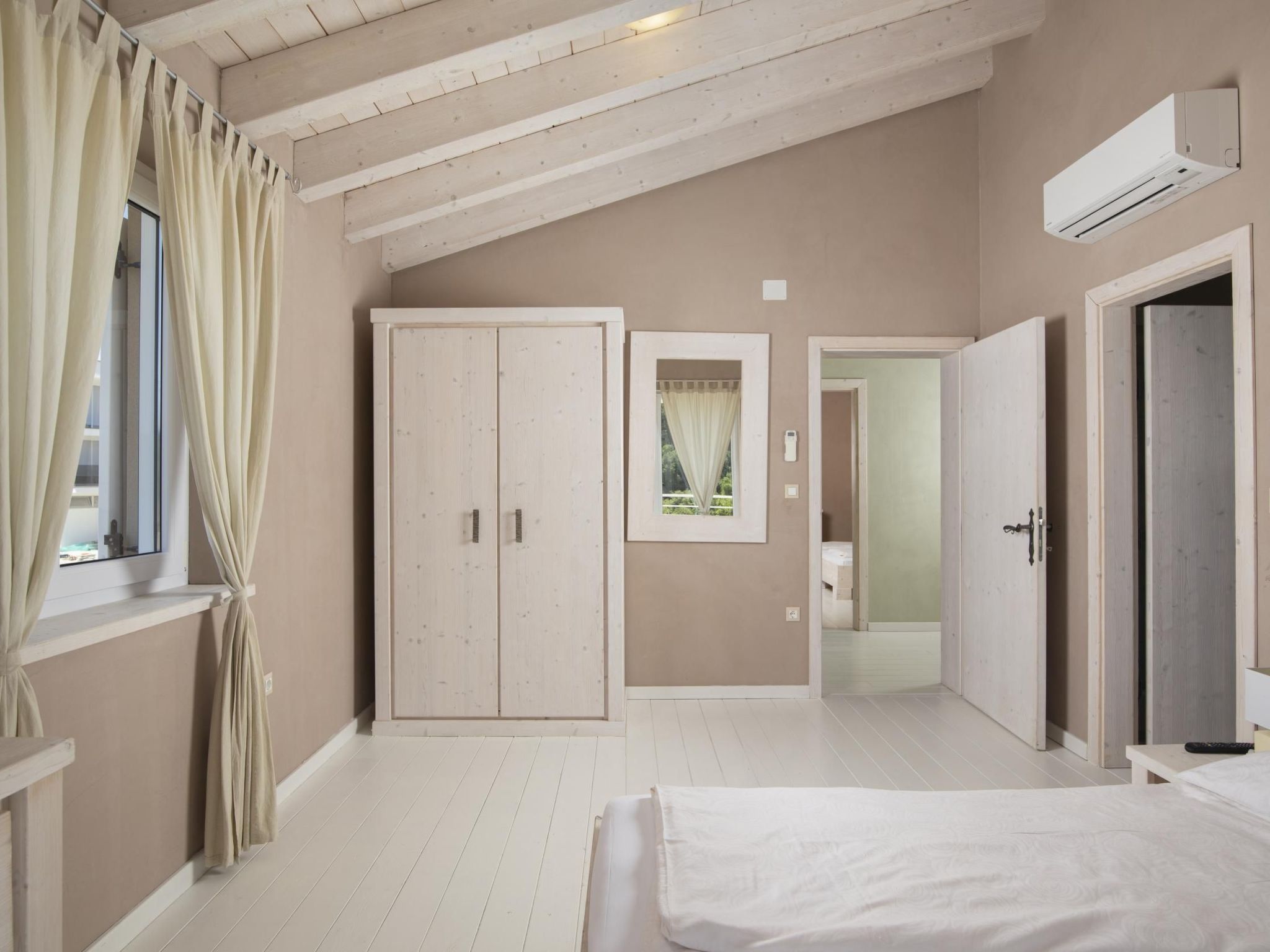 Unknown Accommodation-Binnen