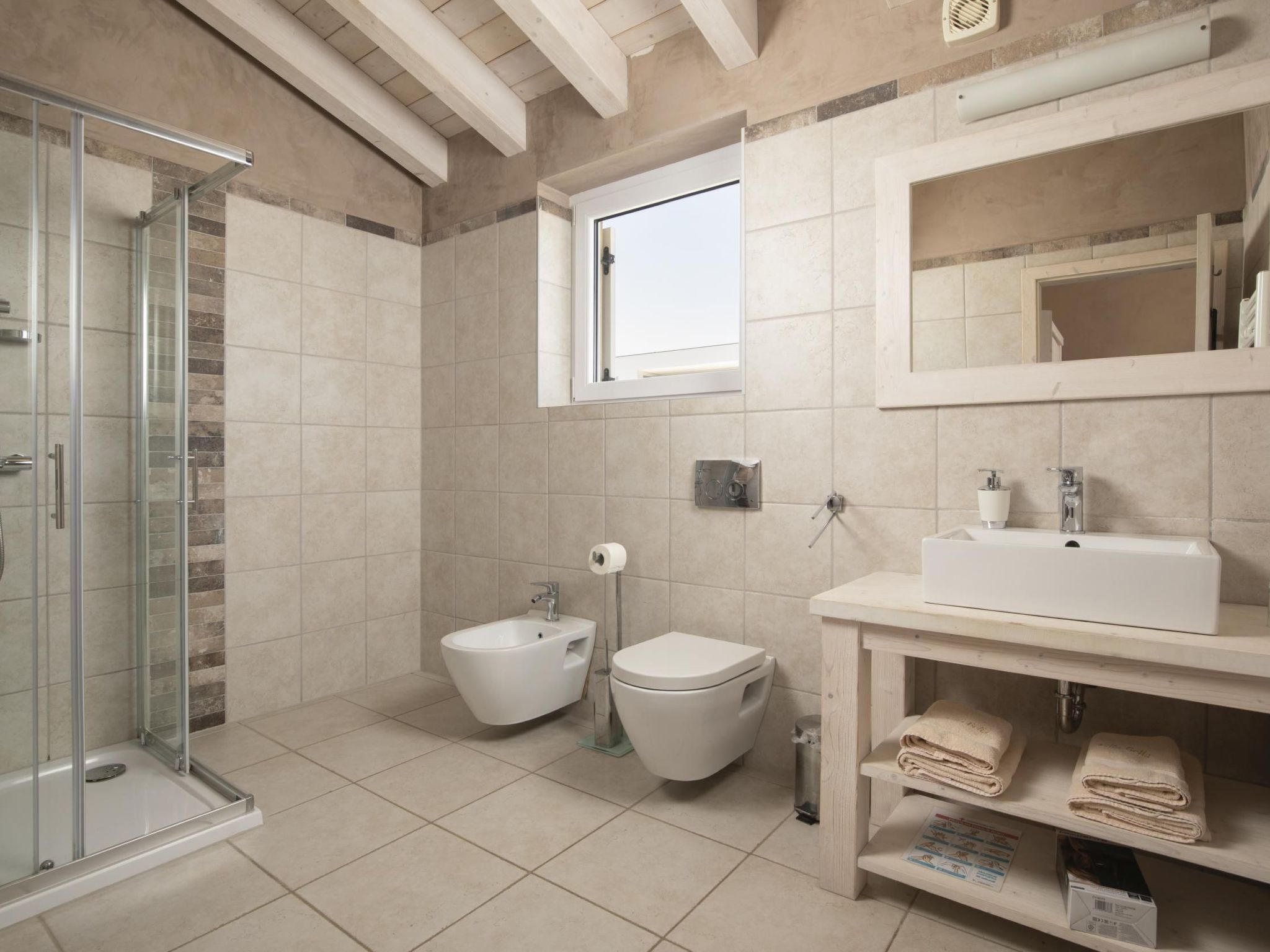 Unknown Accommodation-Binnen