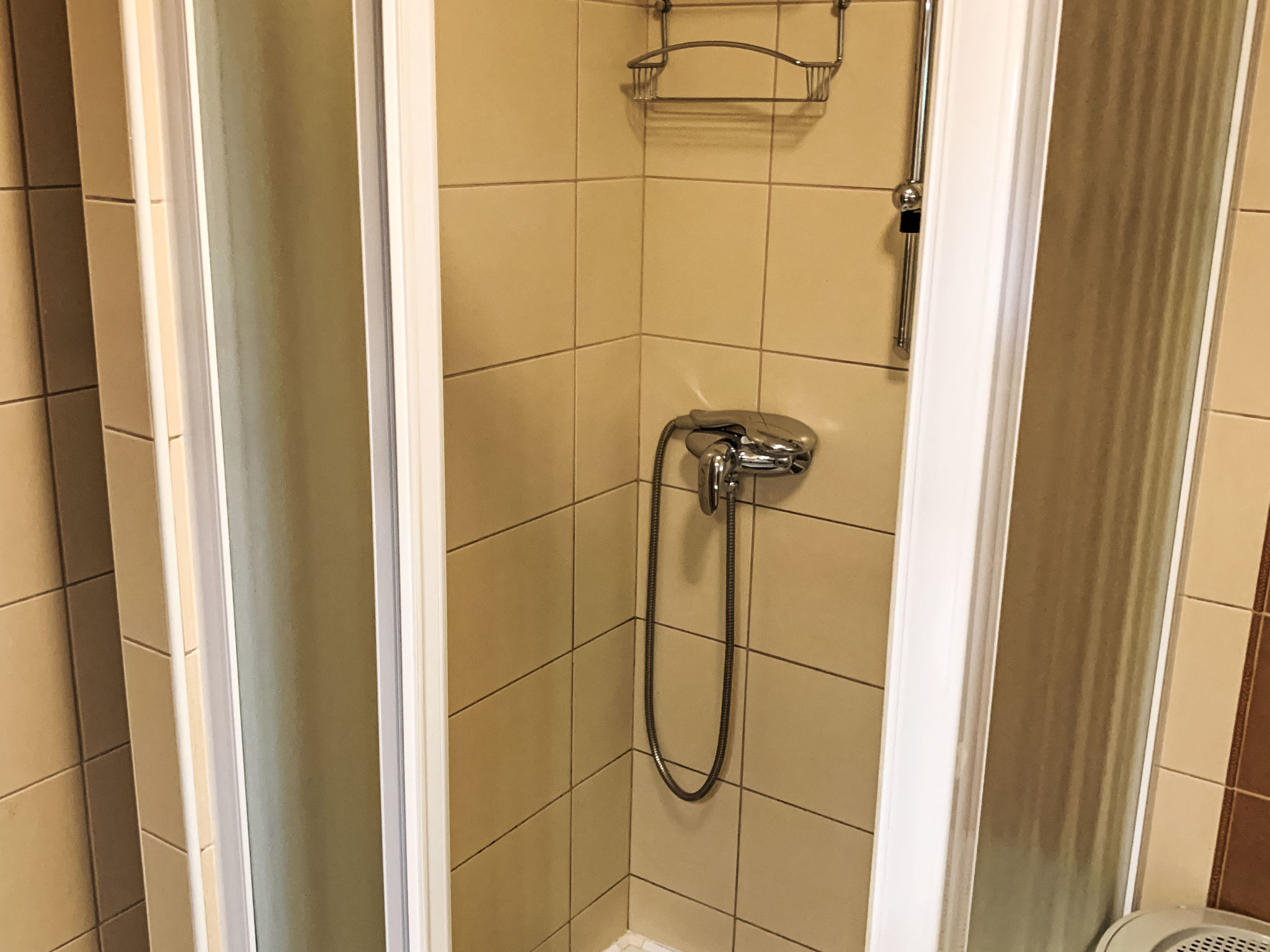 Große Ferienwohnung in Ližnjan mit Offenem Kamin - Binnen