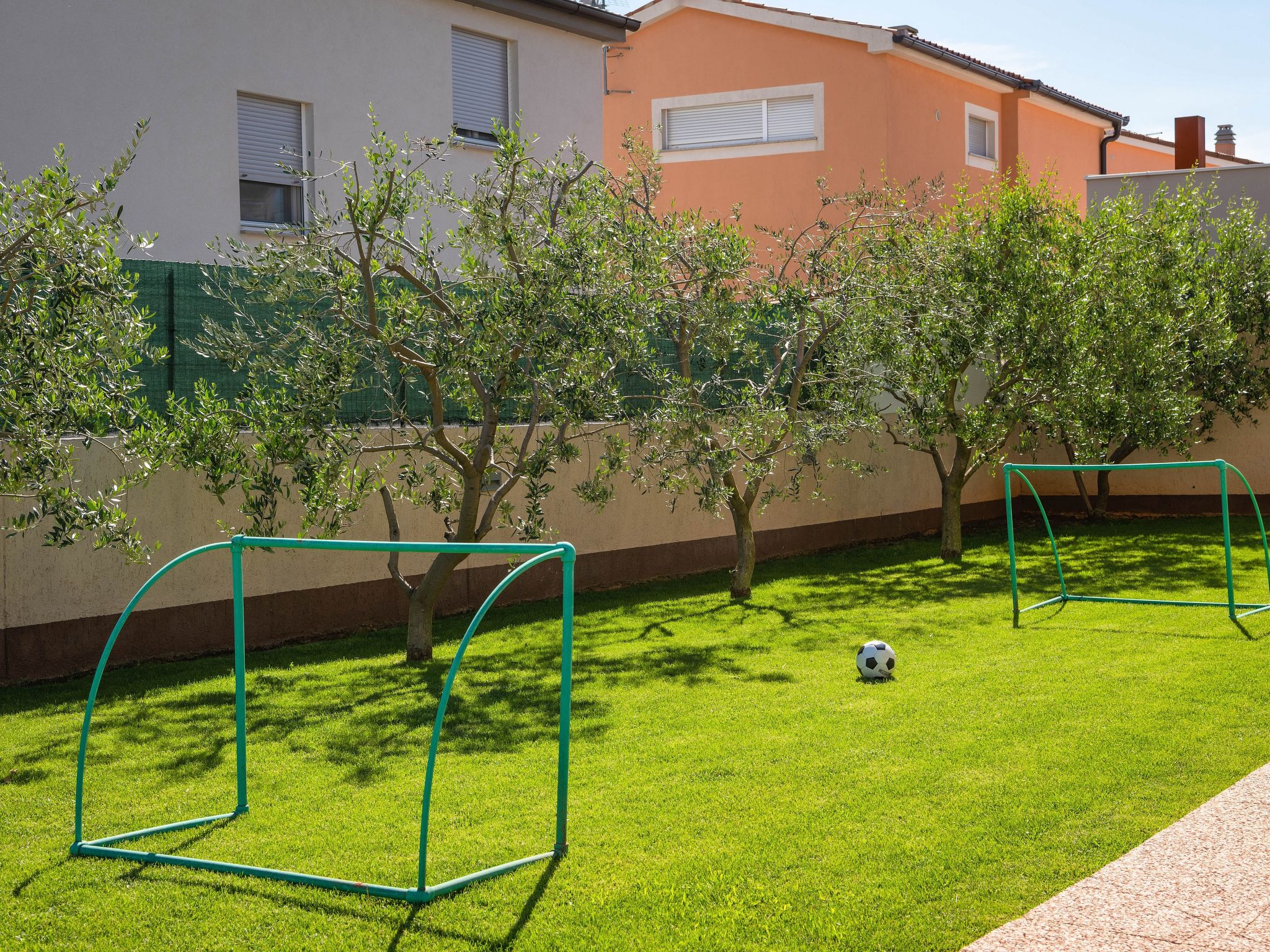 Schöne Villa in ruhiger Stadt mit Pool und BBQ - Image-tags.info