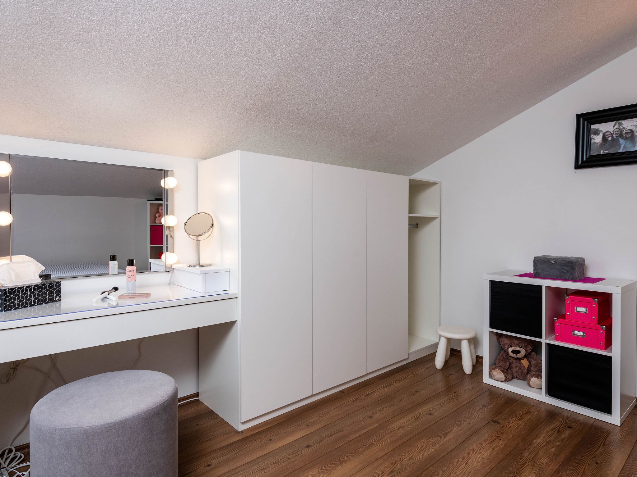 Schöne Villa in ruhiger Stadt mit Pool und BBQ - Image-tags.info